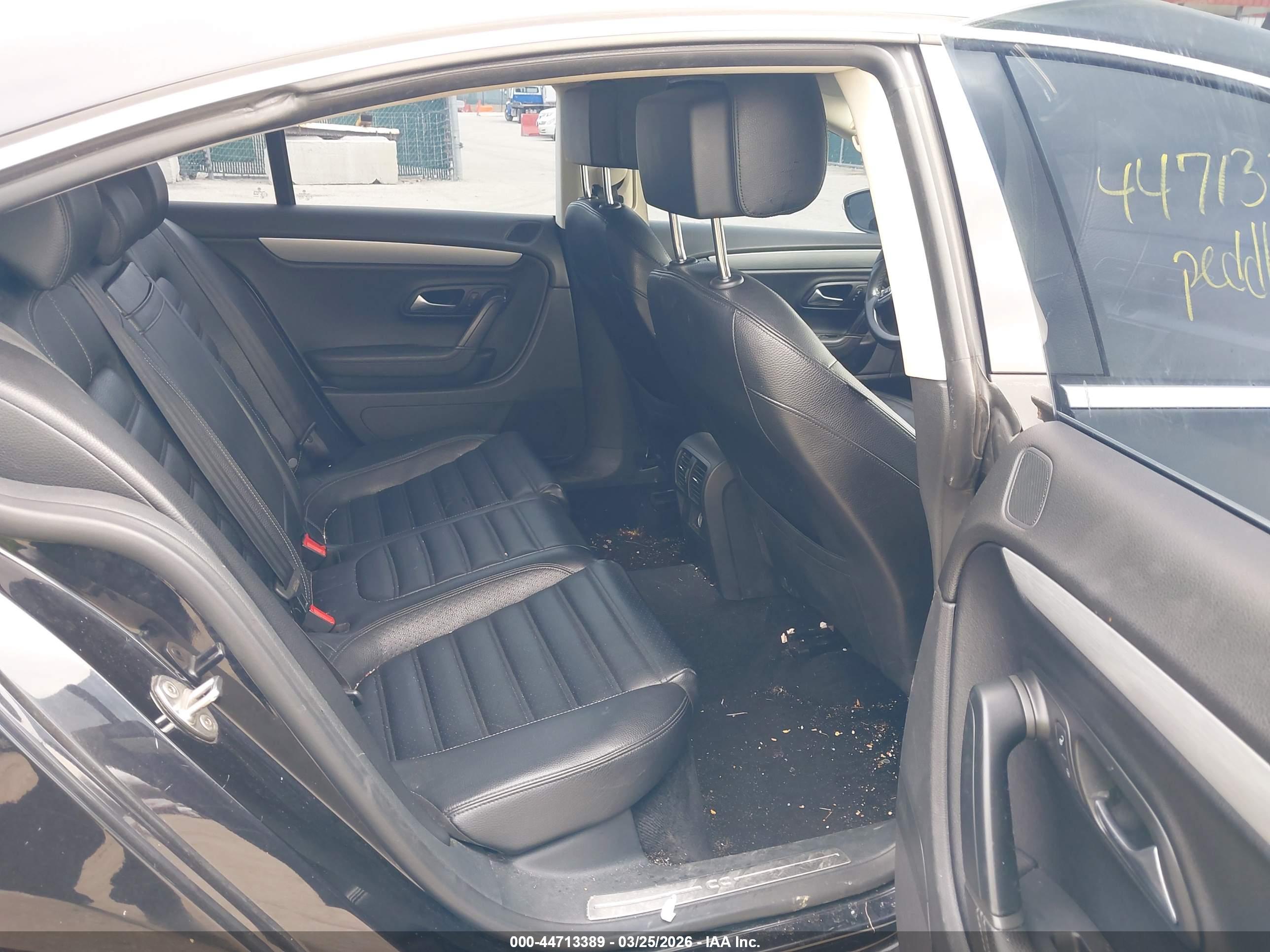 VOLKSWAGEN CC image 8