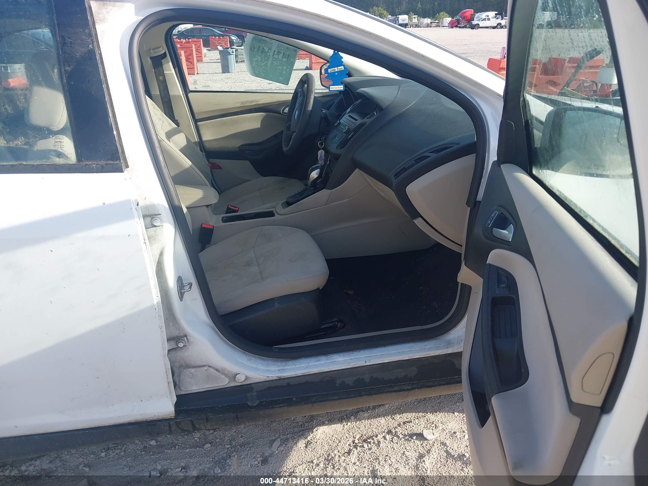 FORD FOCUS image 5