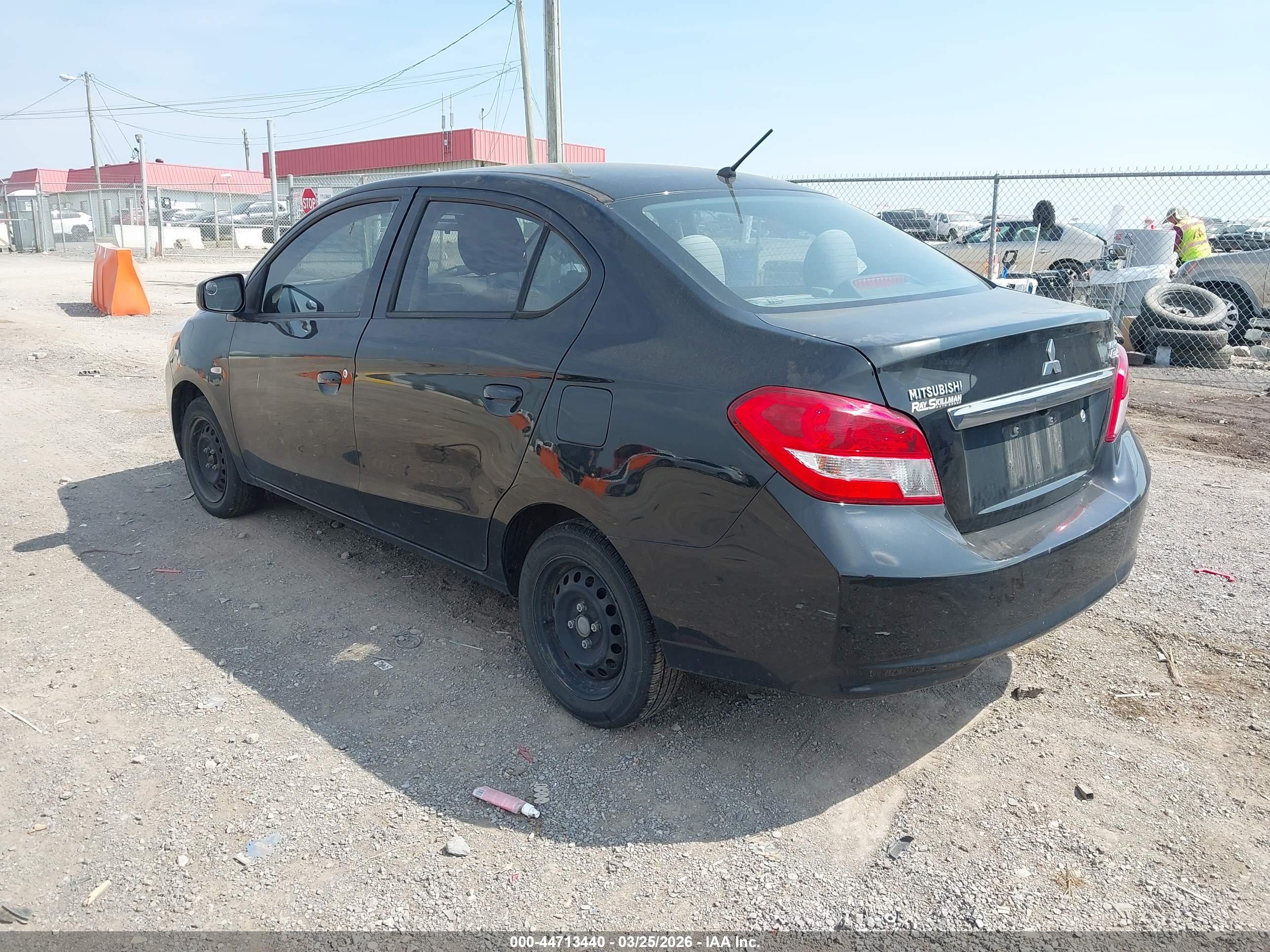 MITSUBISHI MIRAGE image 3
