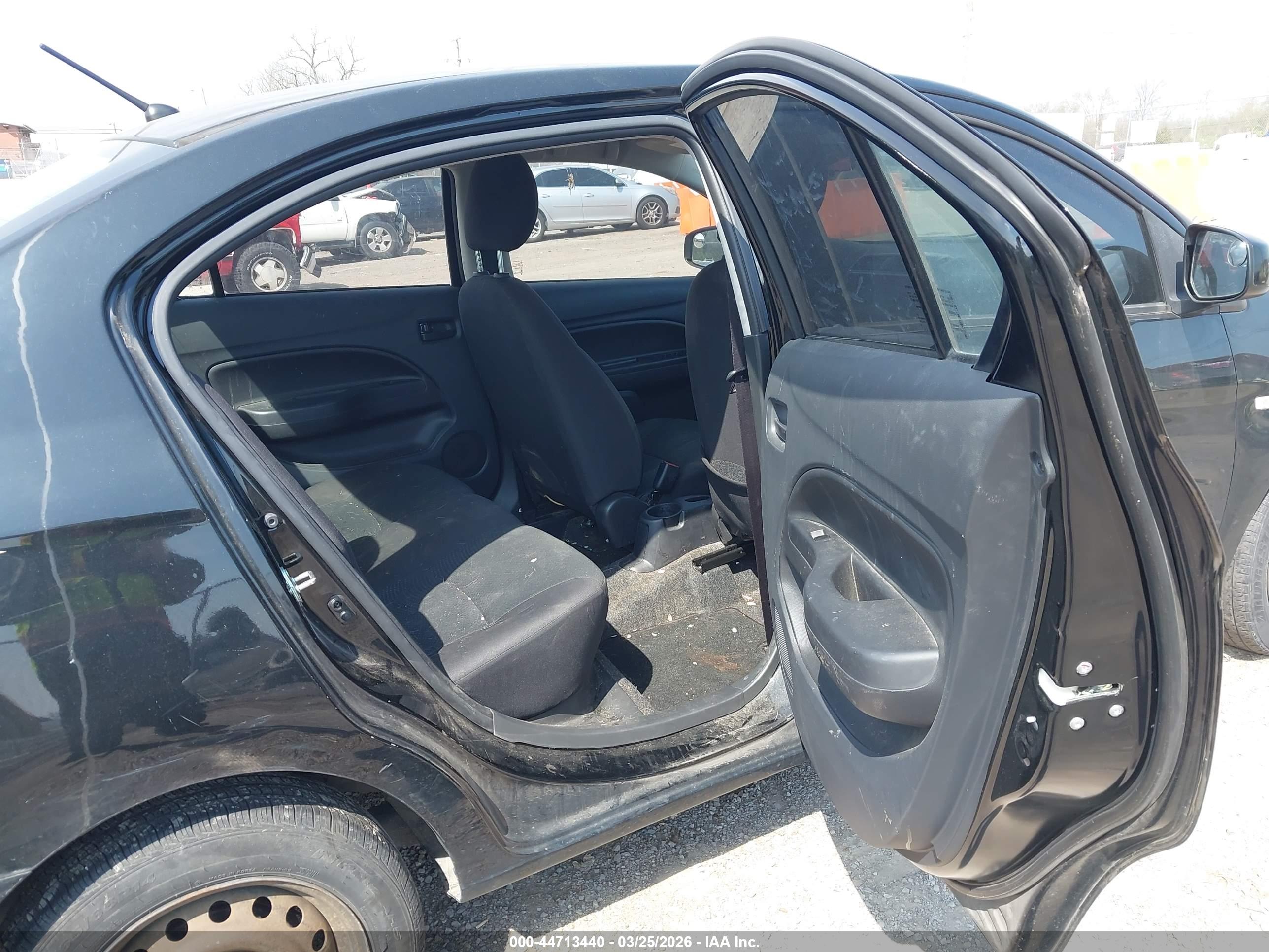 MITSUBISHI MIRAGE image 8