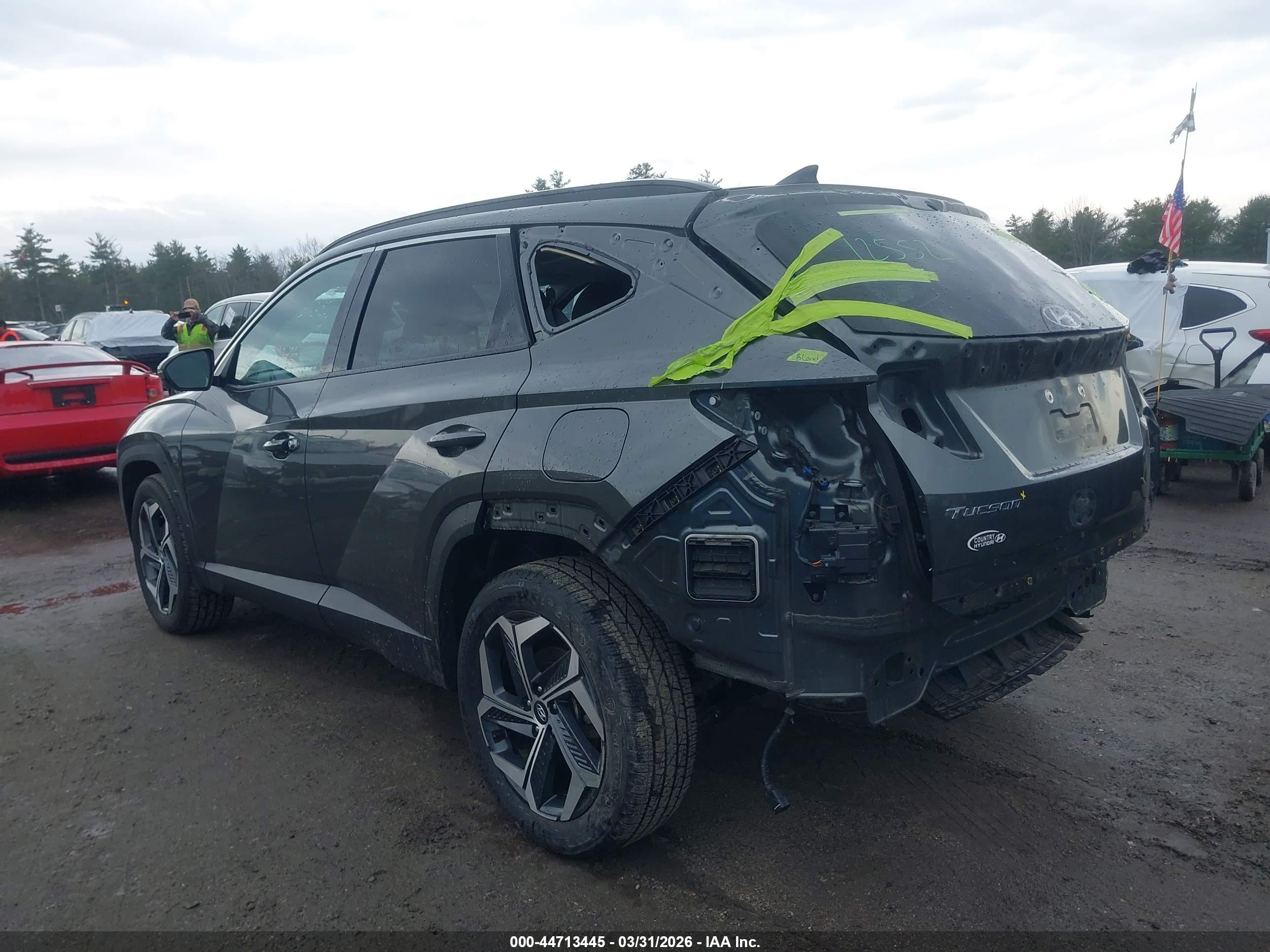 HYUNDAI TUCSON image 3