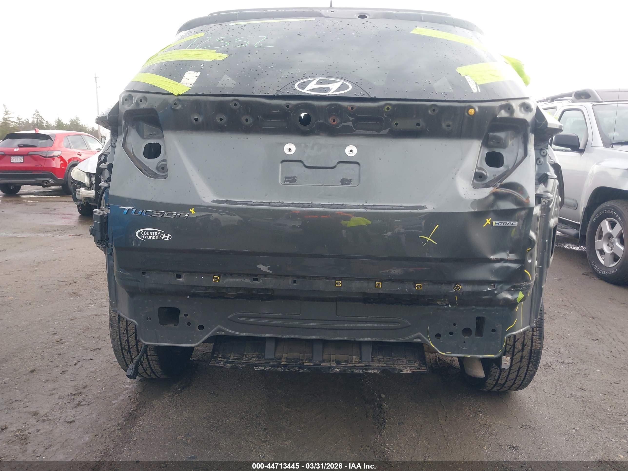 HYUNDAI TUCSON image 6
