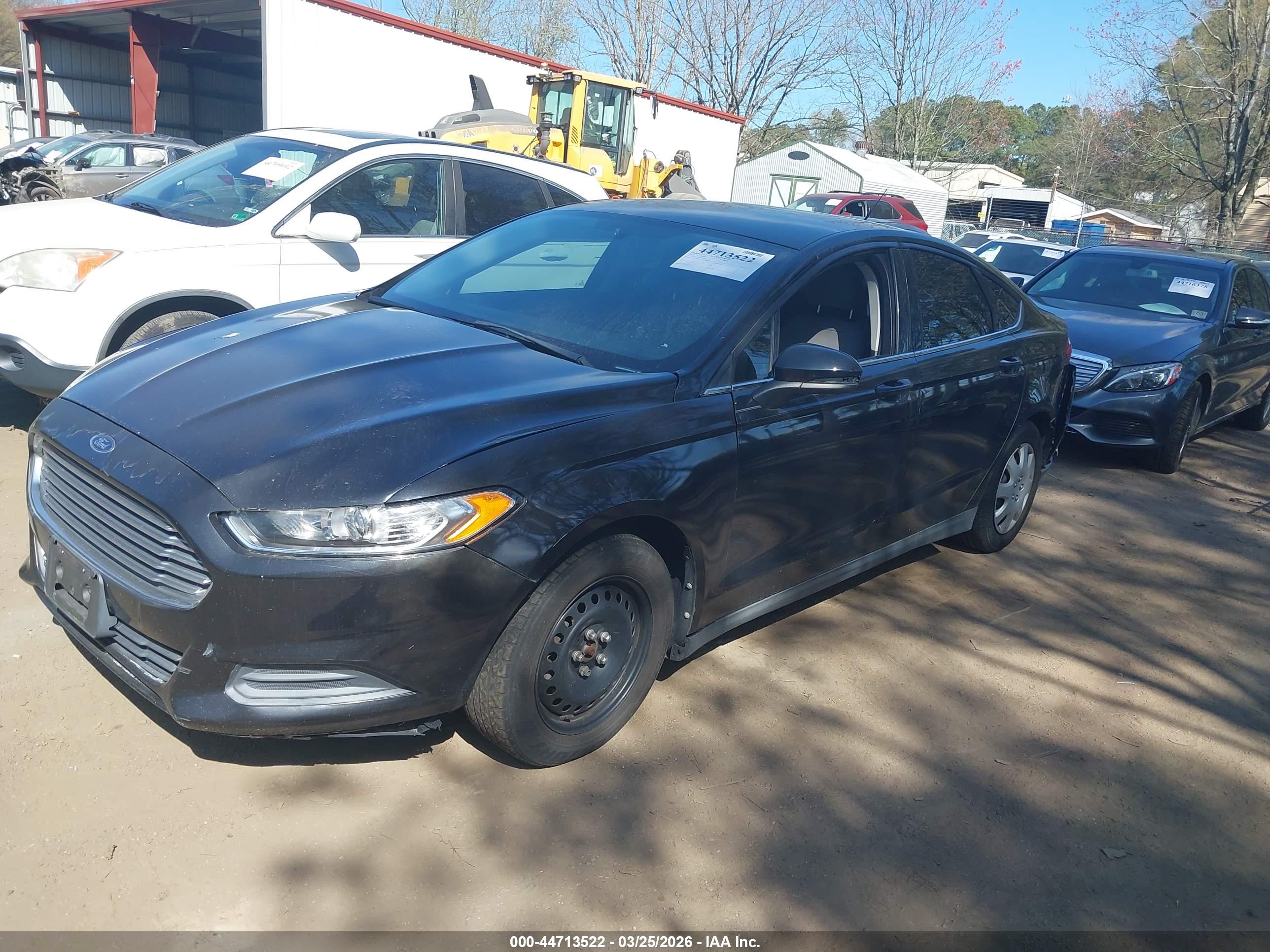 FORD FUSION image 2
