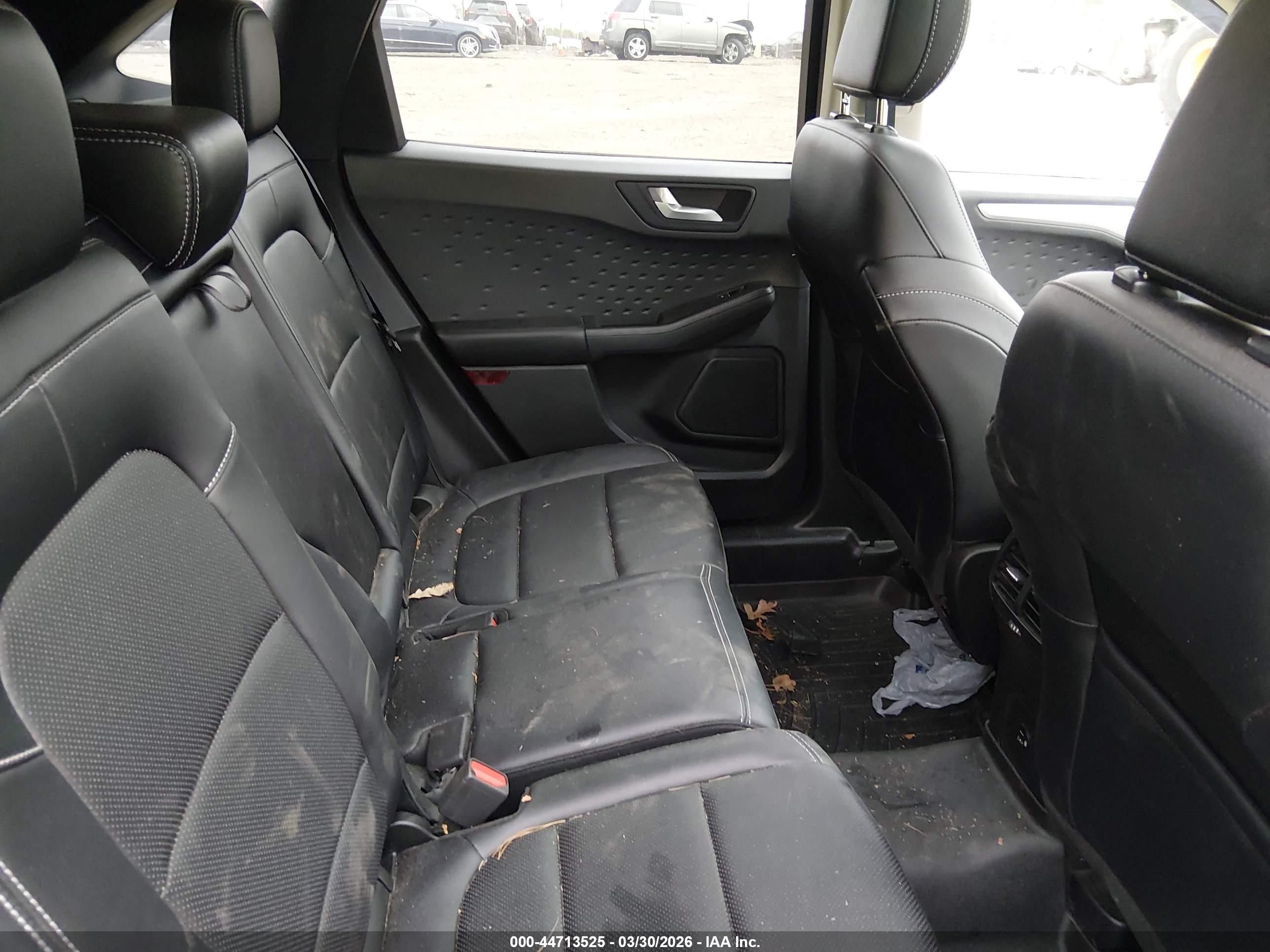 FORD ESCAPE image 8