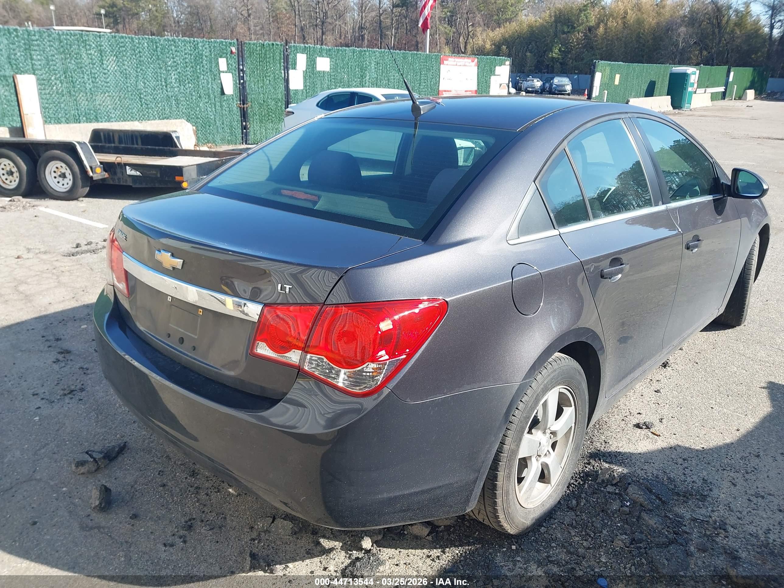 CHEVROLET CRUZE image 4