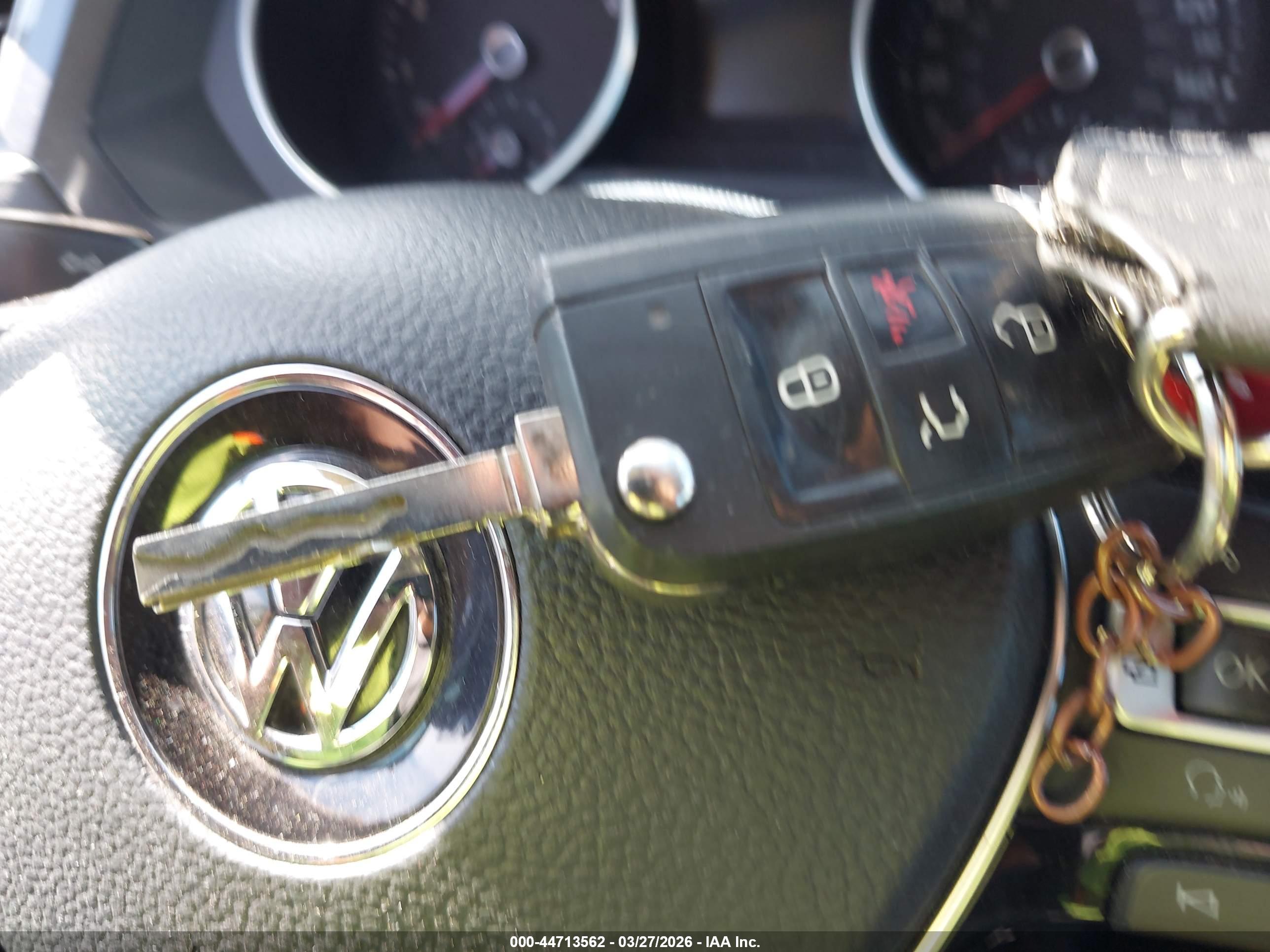 VOLKSWAGEN TIGUAN image 11