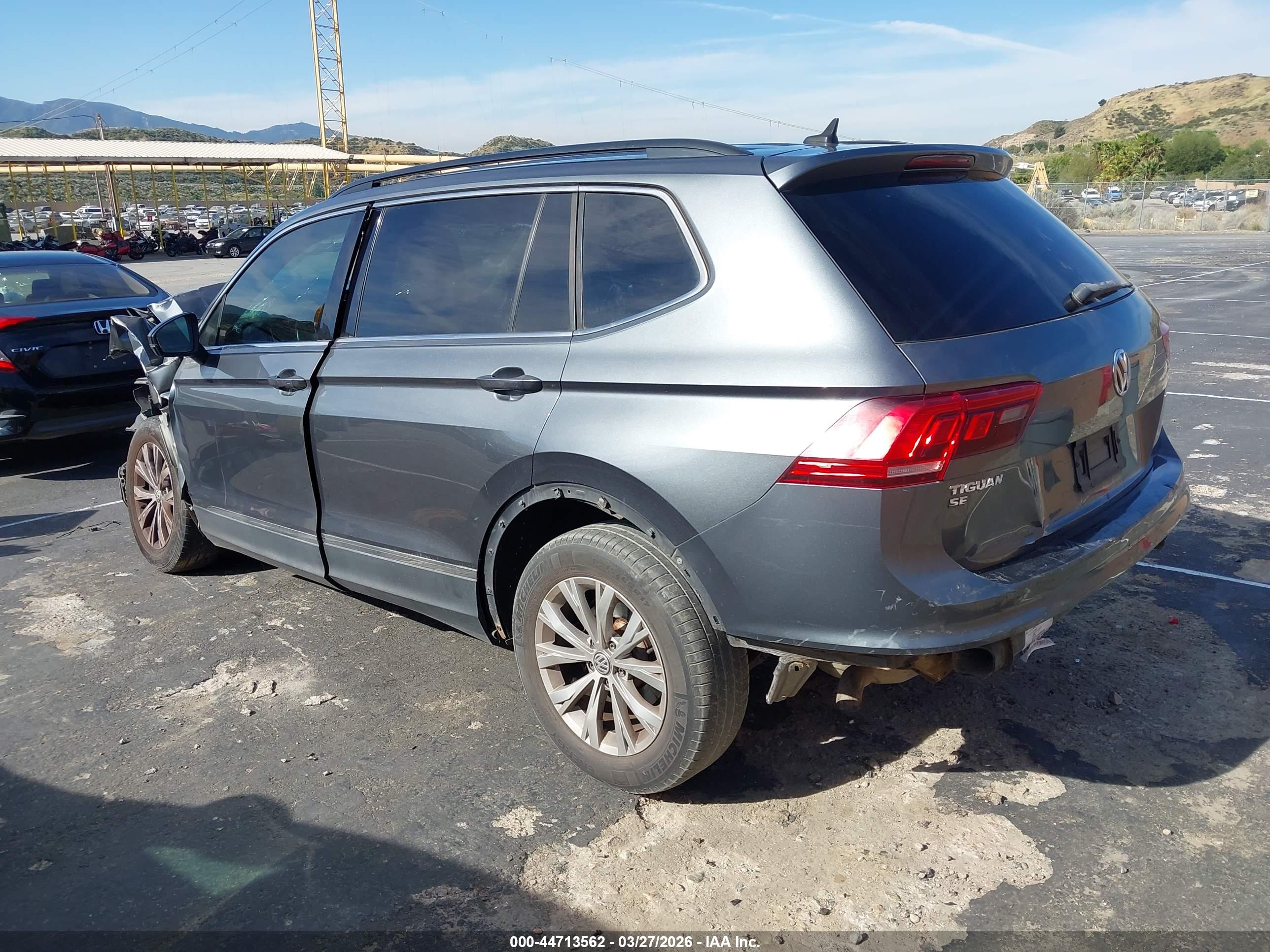VOLKSWAGEN TIGUAN image 3