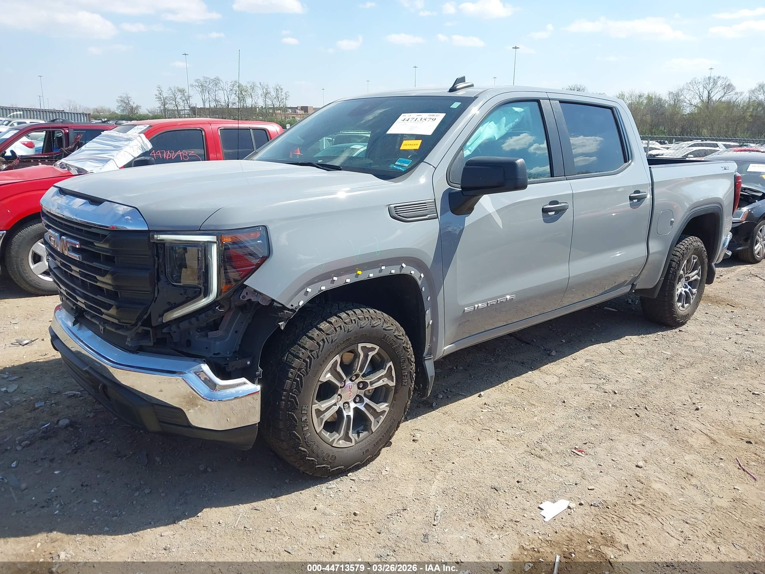 GMC SIERRA image 2