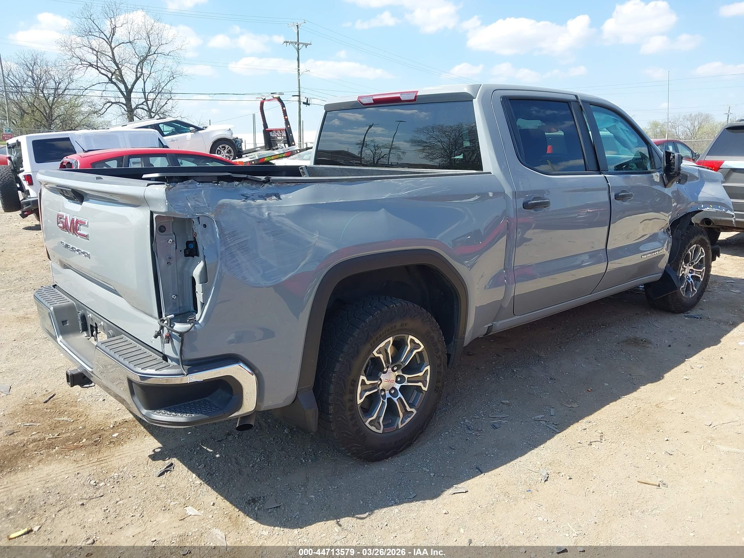 GMC SIERRA image 4