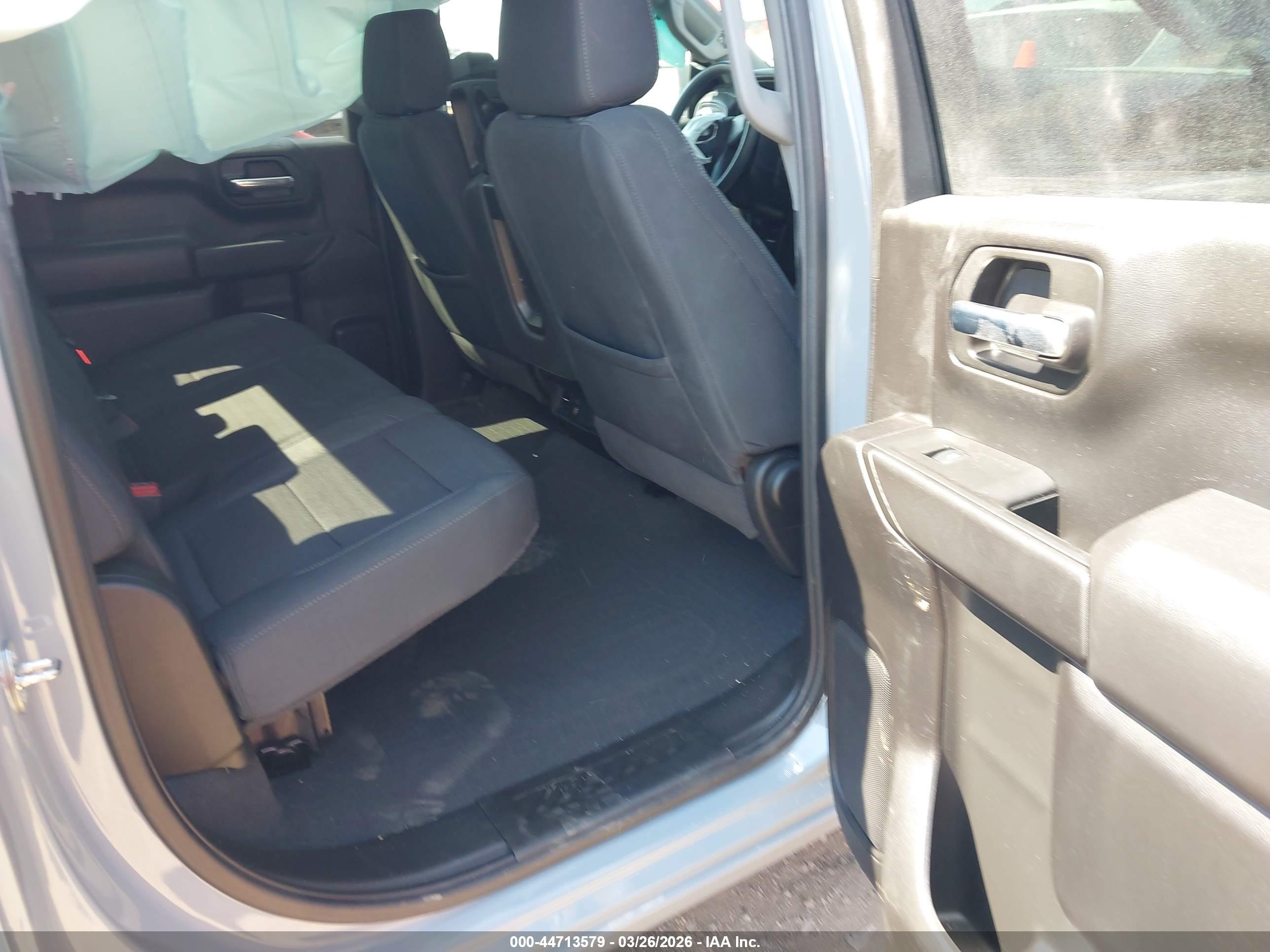GMC SIERRA image 8