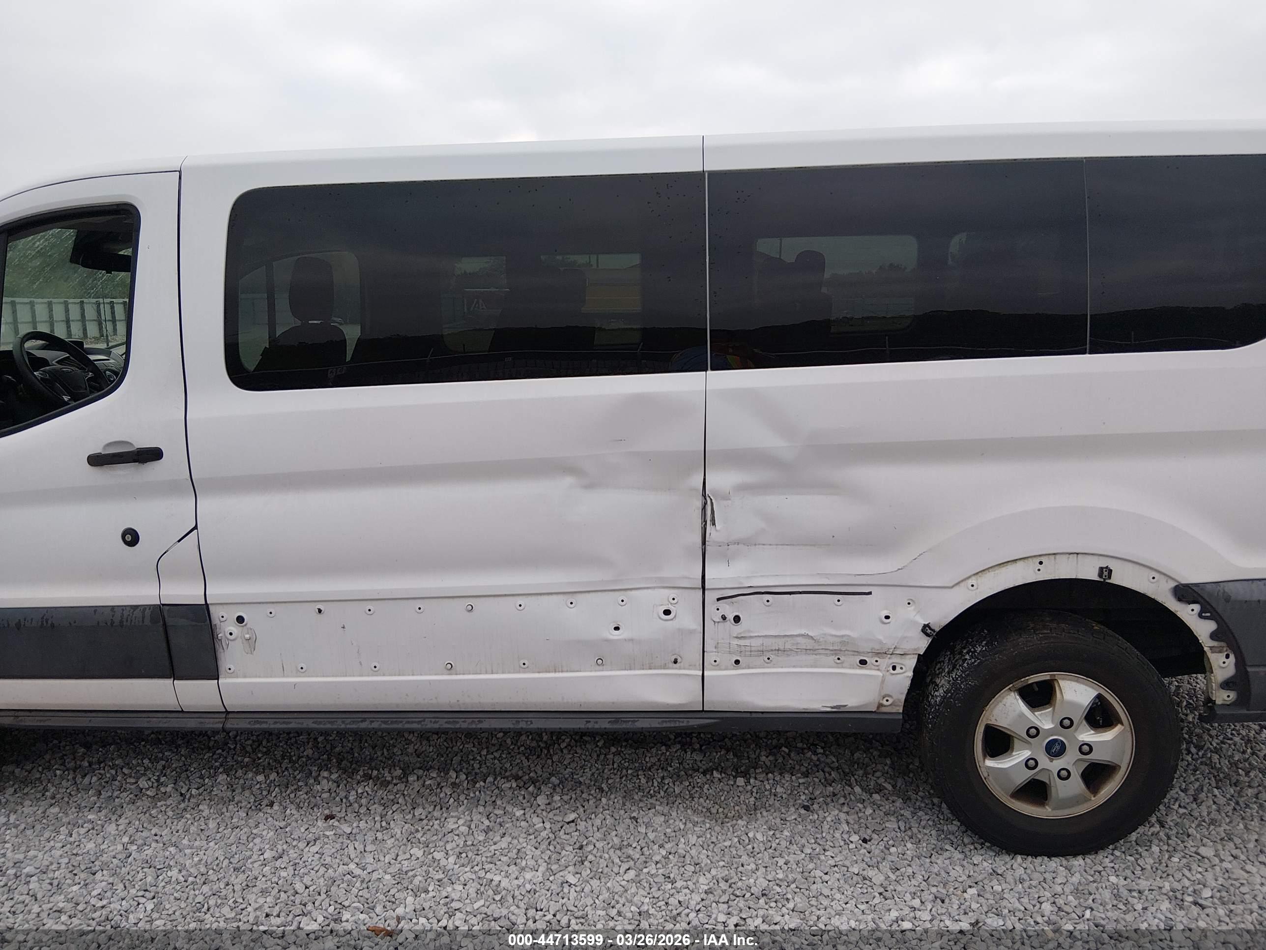 FORD TRANSIT-350 image 6