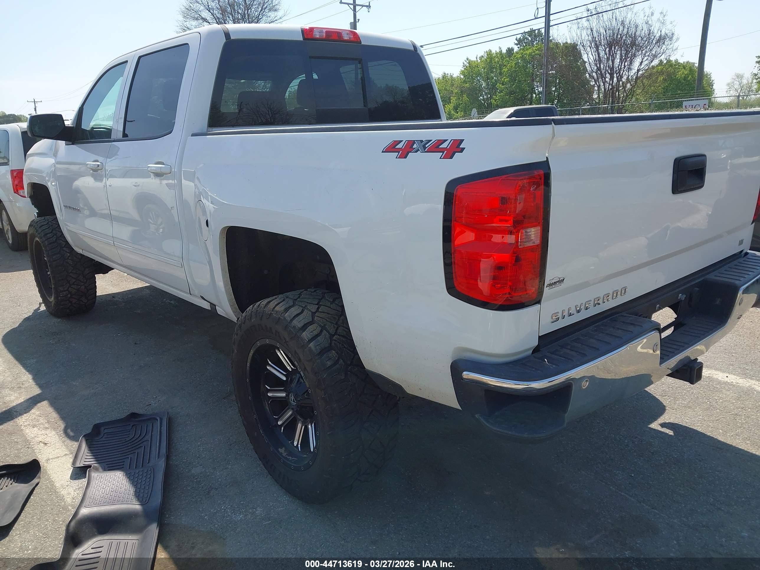 CHEVROLET SILVERADO image 3