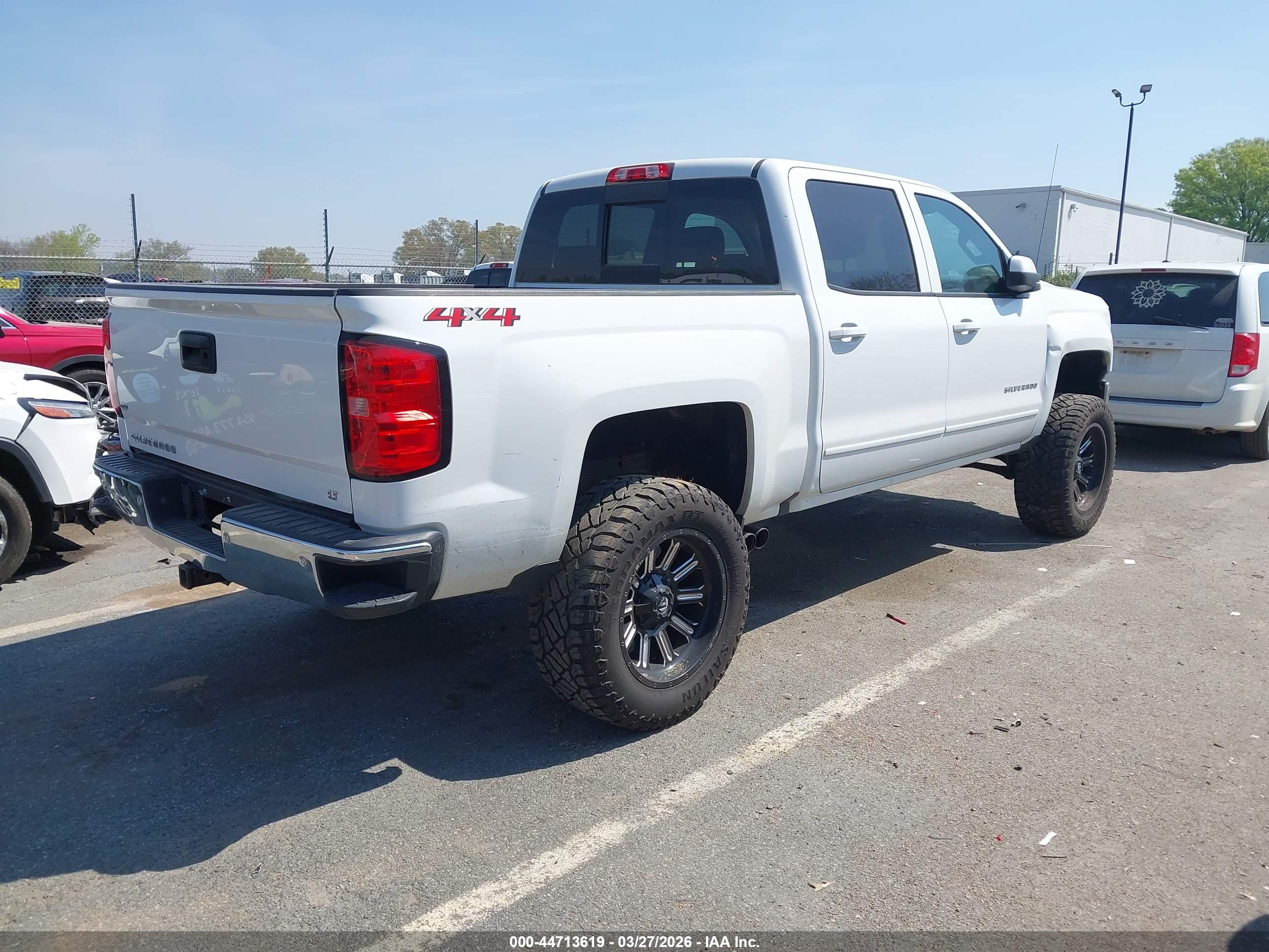 CHEVROLET SILVERADO image 4