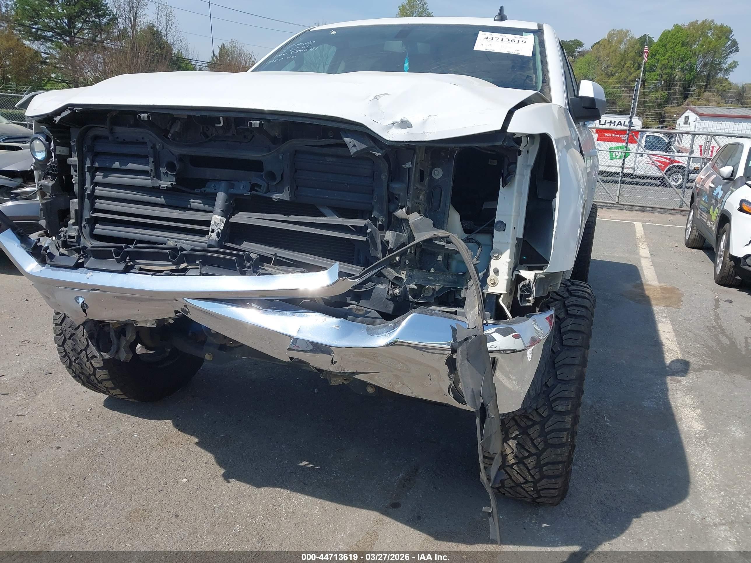 CHEVROLET SILVERADO image 6