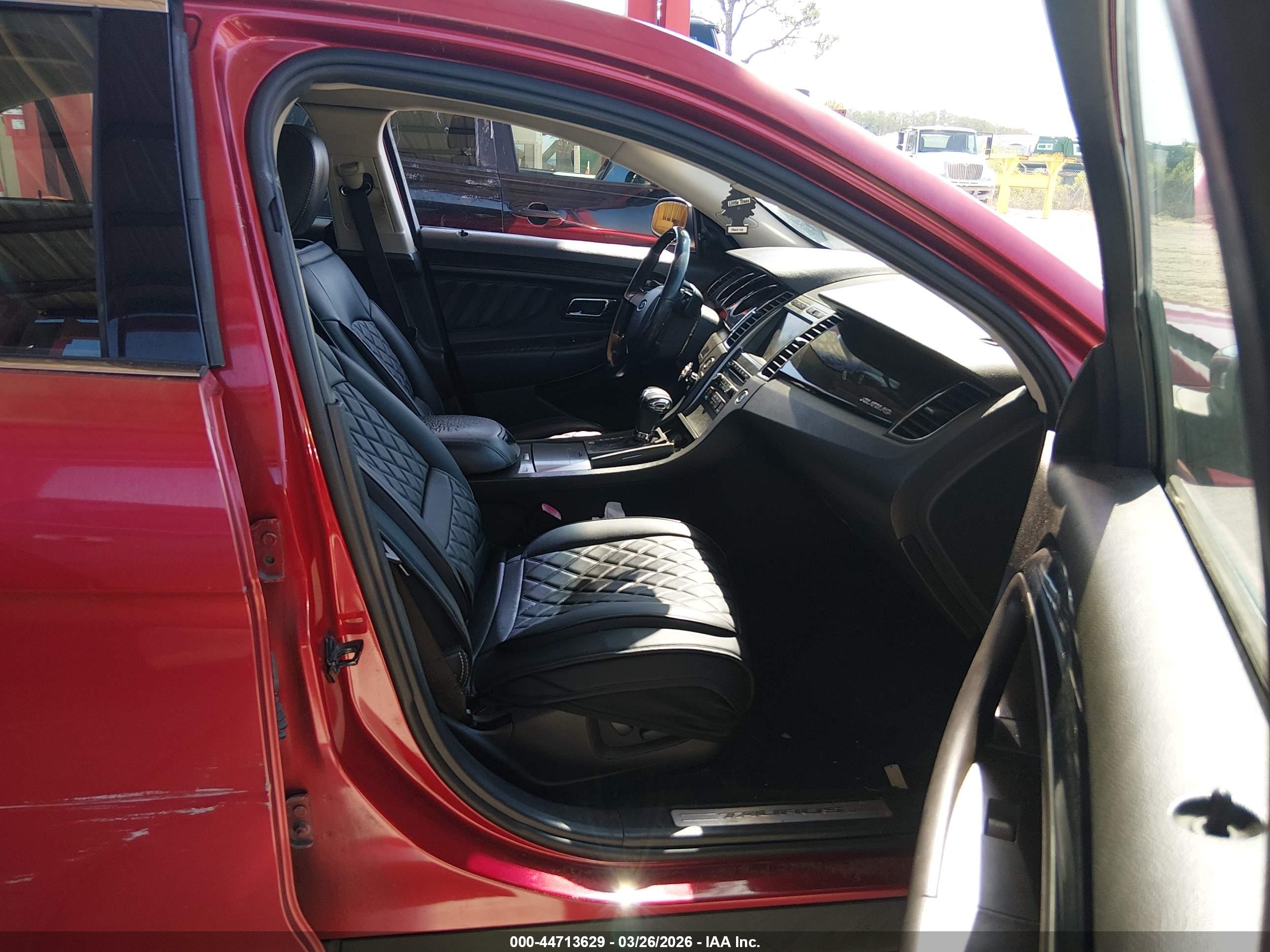 FORD TAURUS image 5