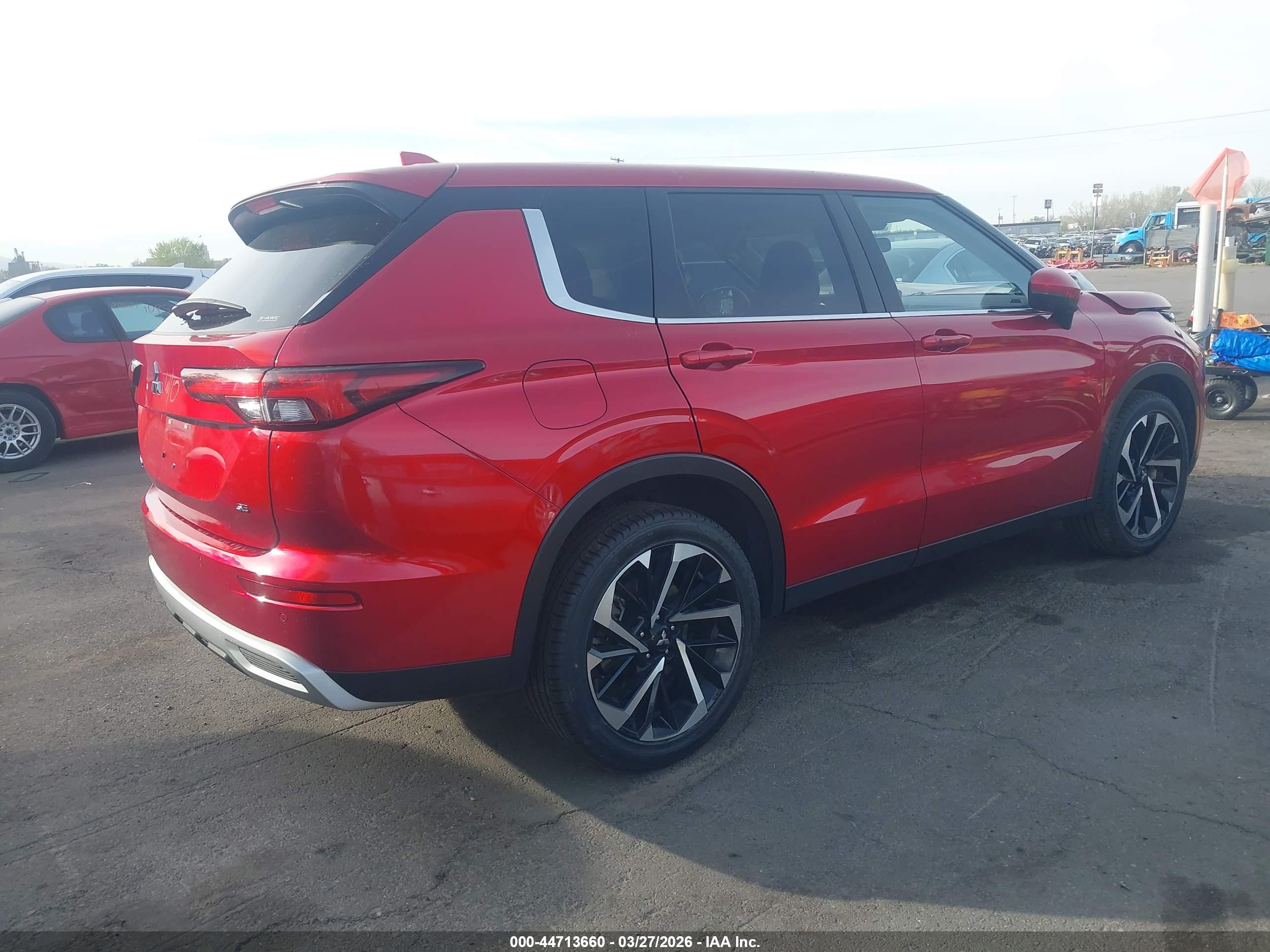 MITSUBISHI OUTLANDER image 4