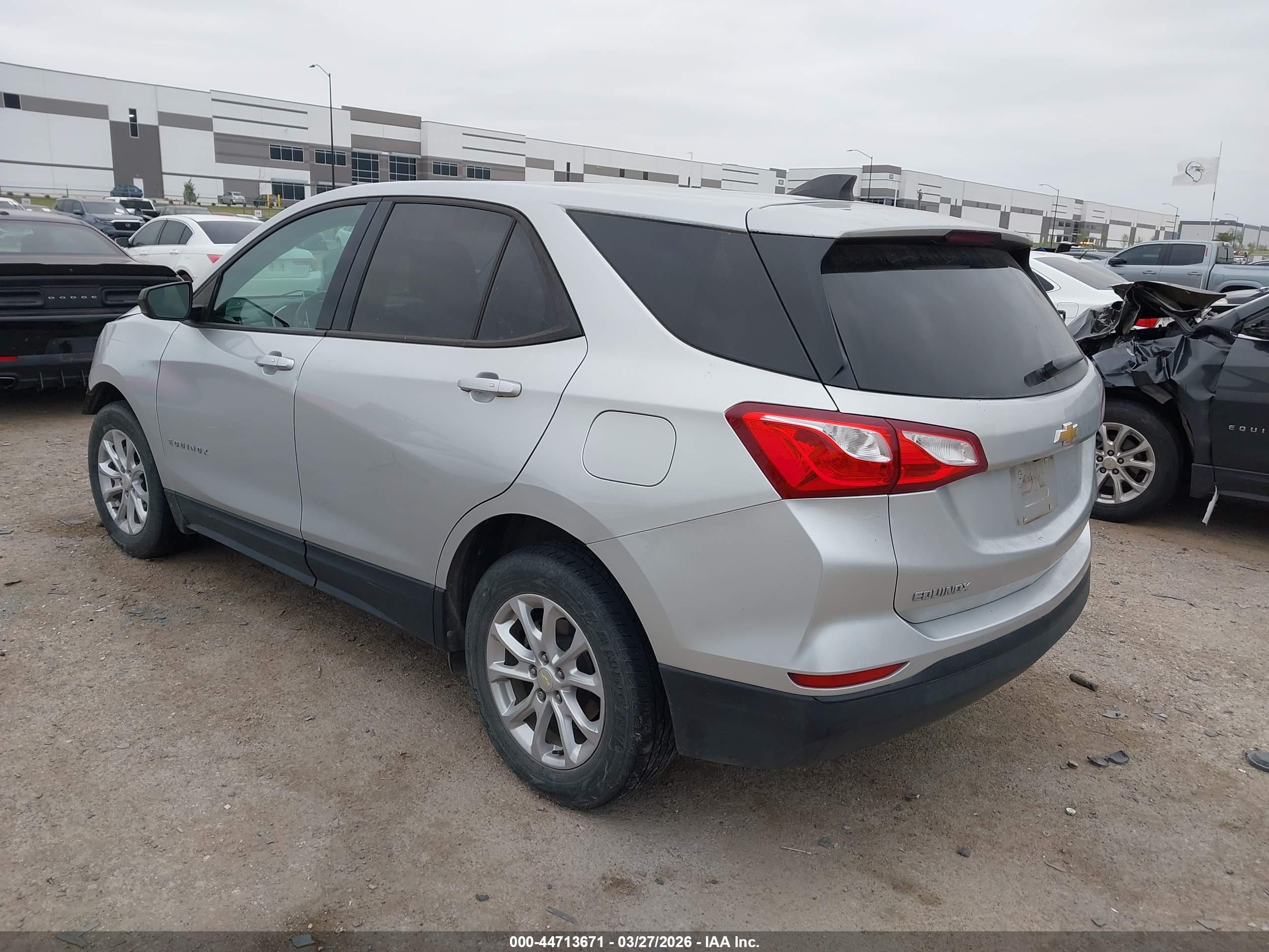 CHEVROLET EQUINOX image 3