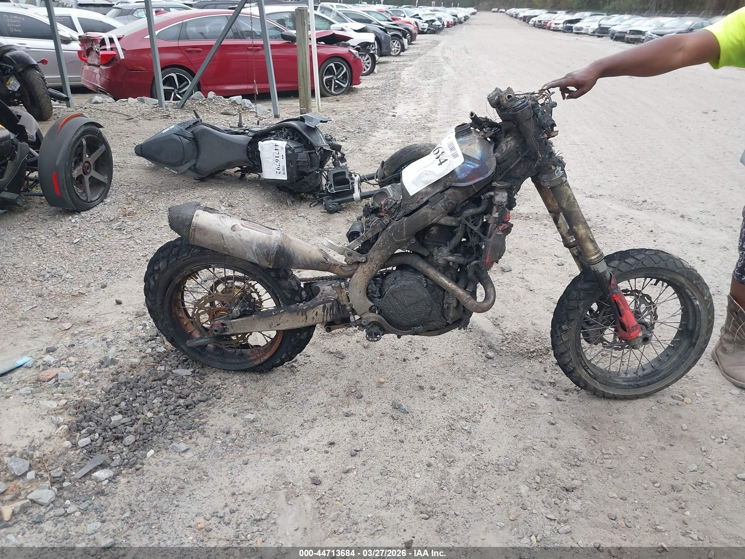 HONDA CRF450 image 4