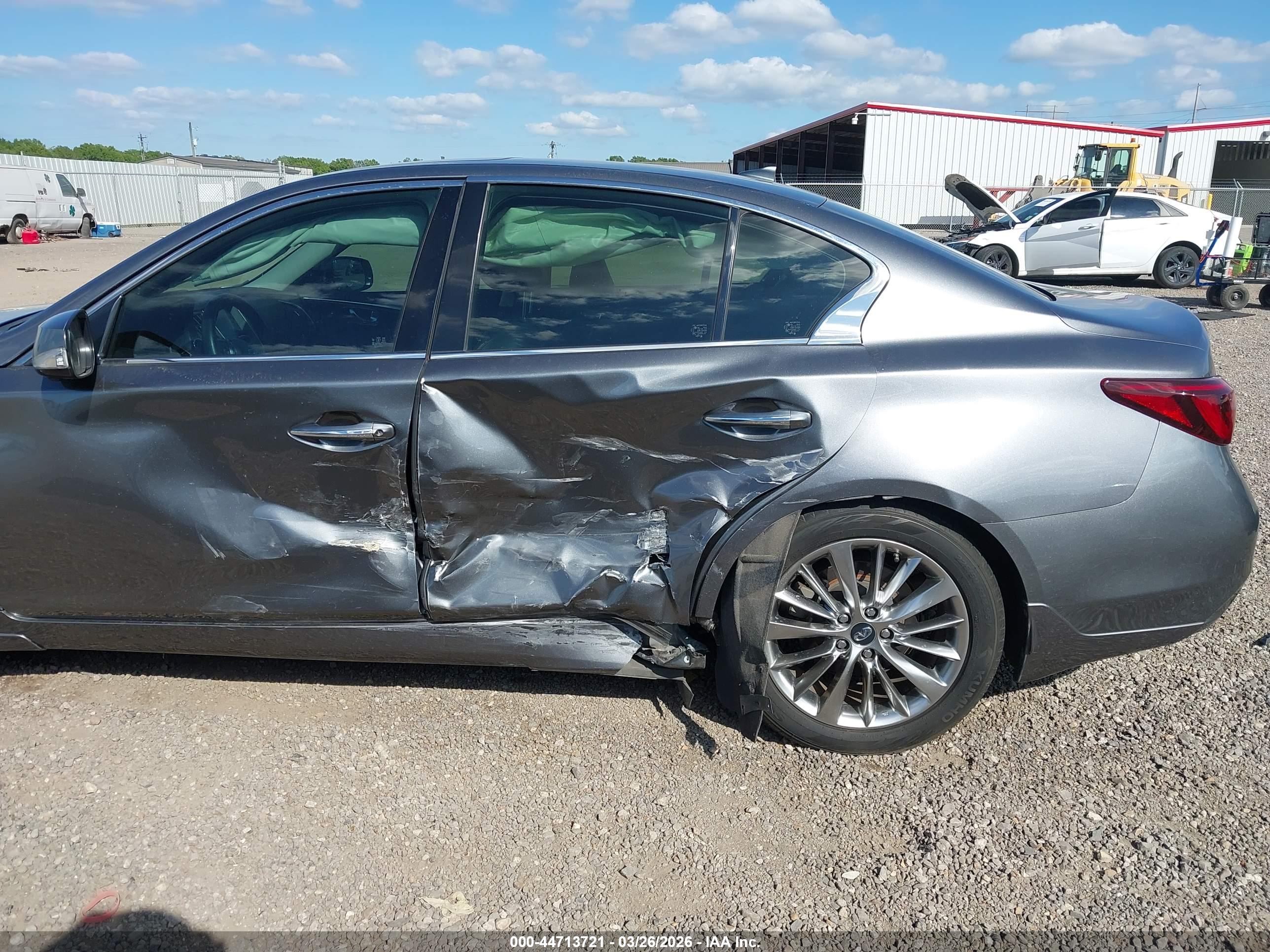 INFINITI Q50 image 6