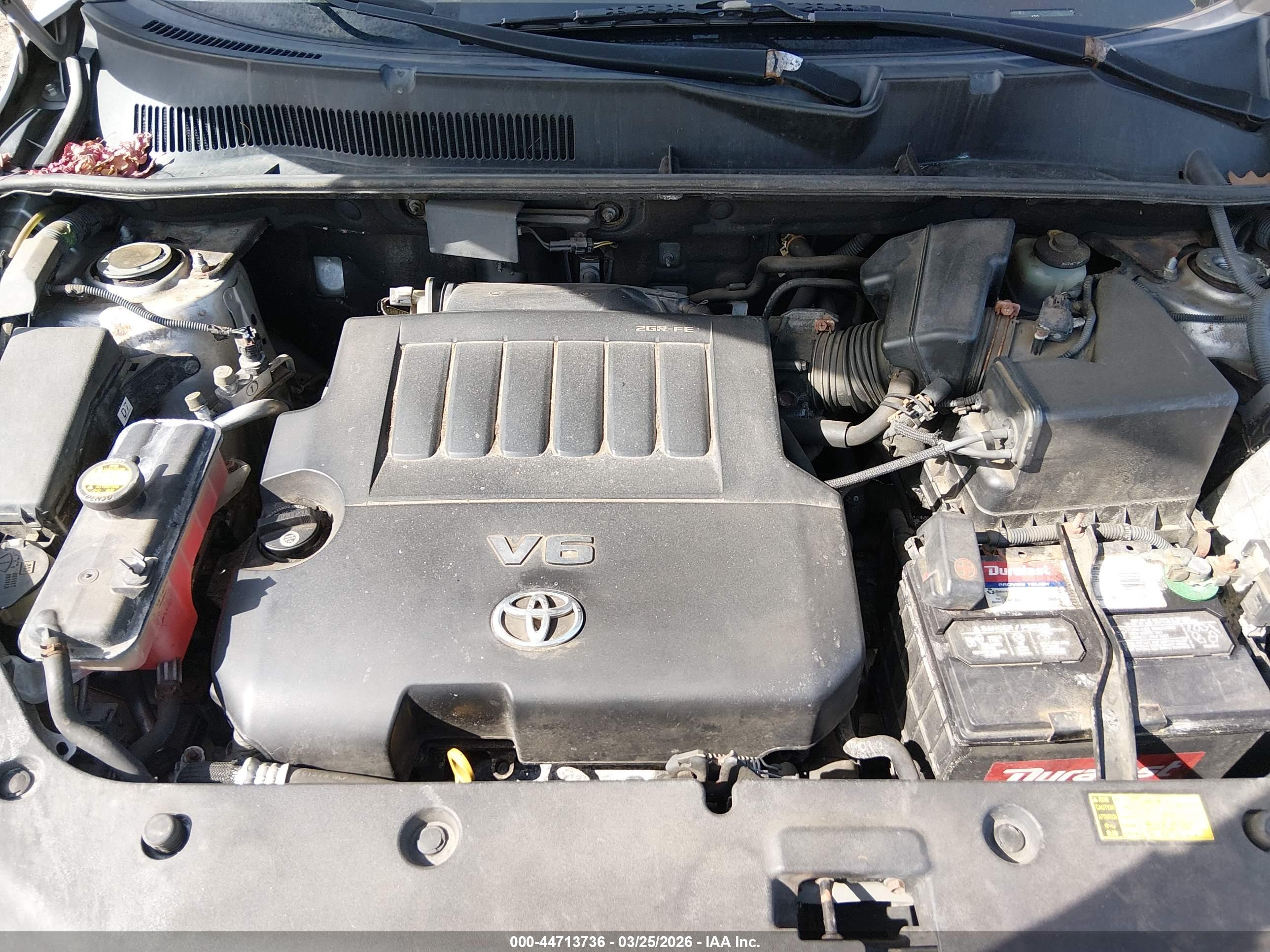 TOYOTA RAV4 image 10