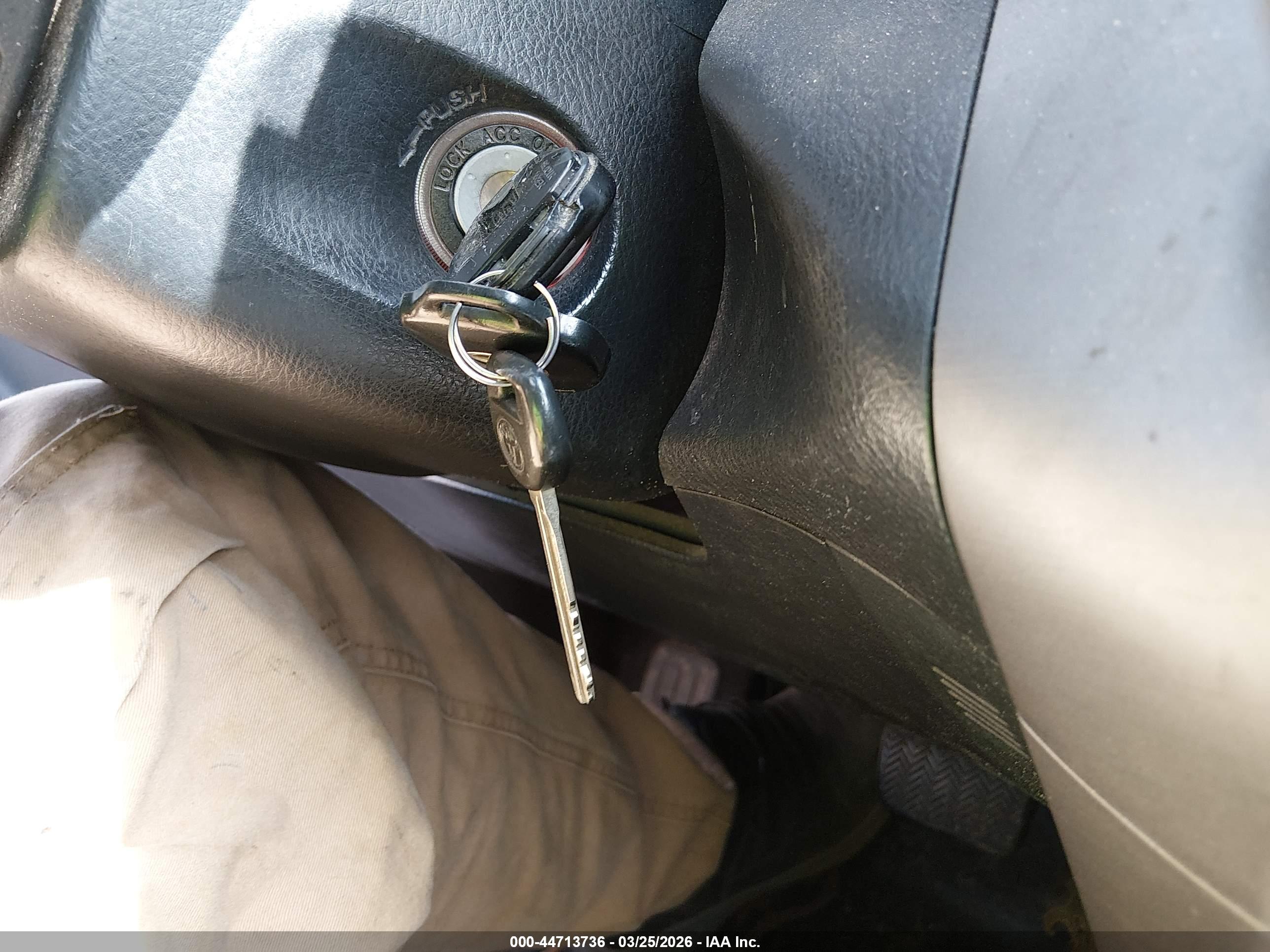 TOYOTA RAV4 image 11
