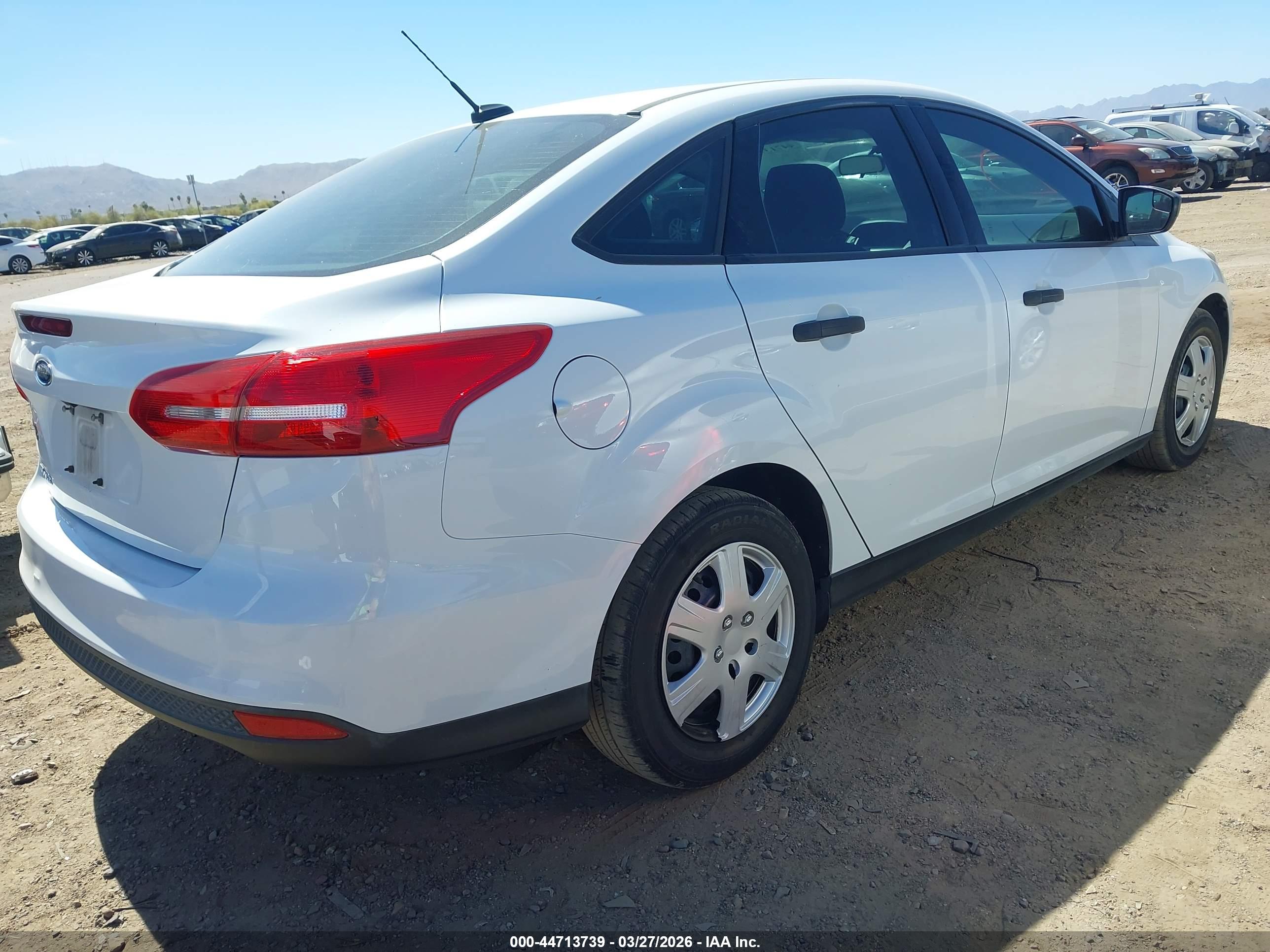 FORD FOCUS image 4