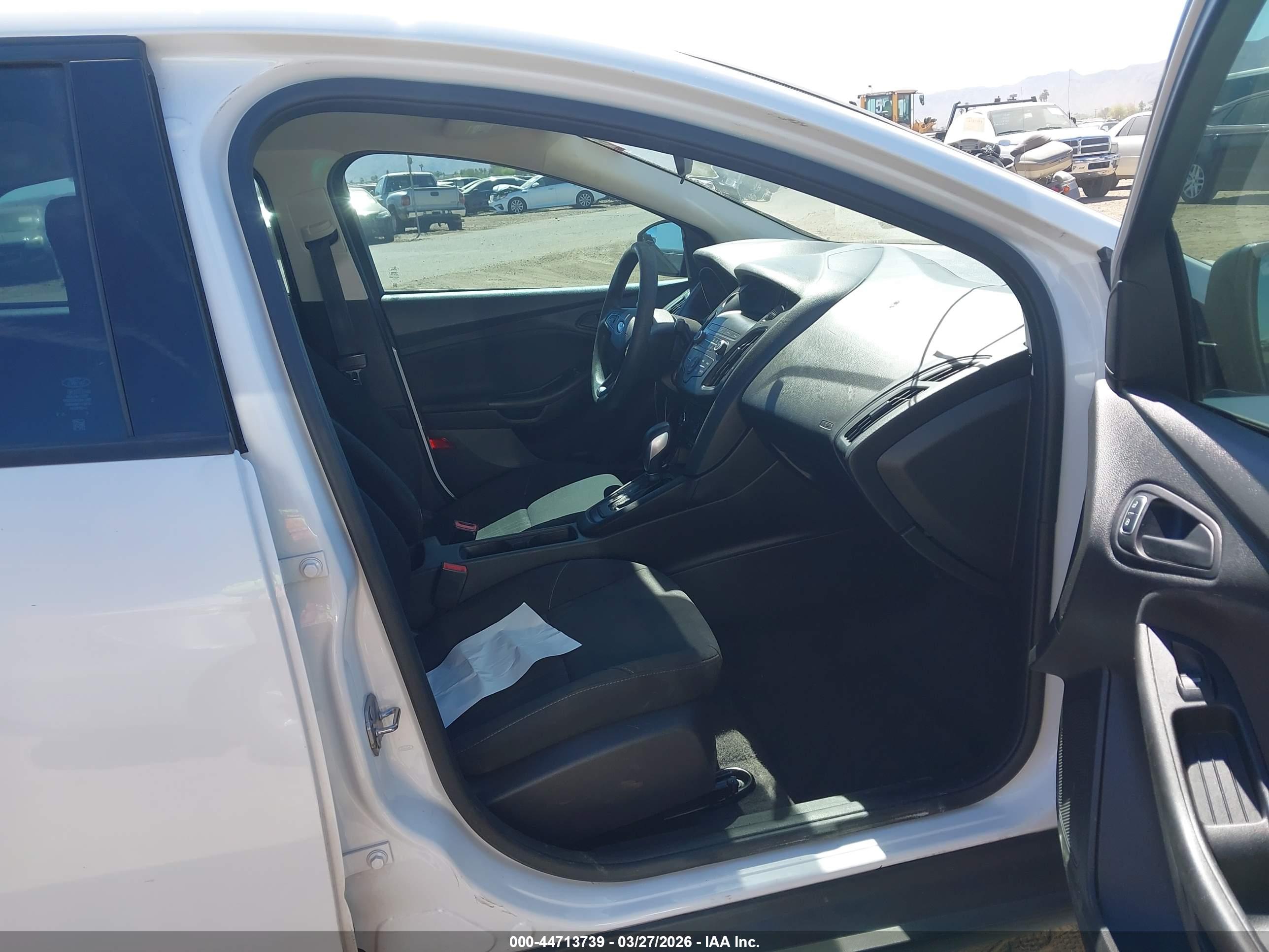 FORD FOCUS image 5
