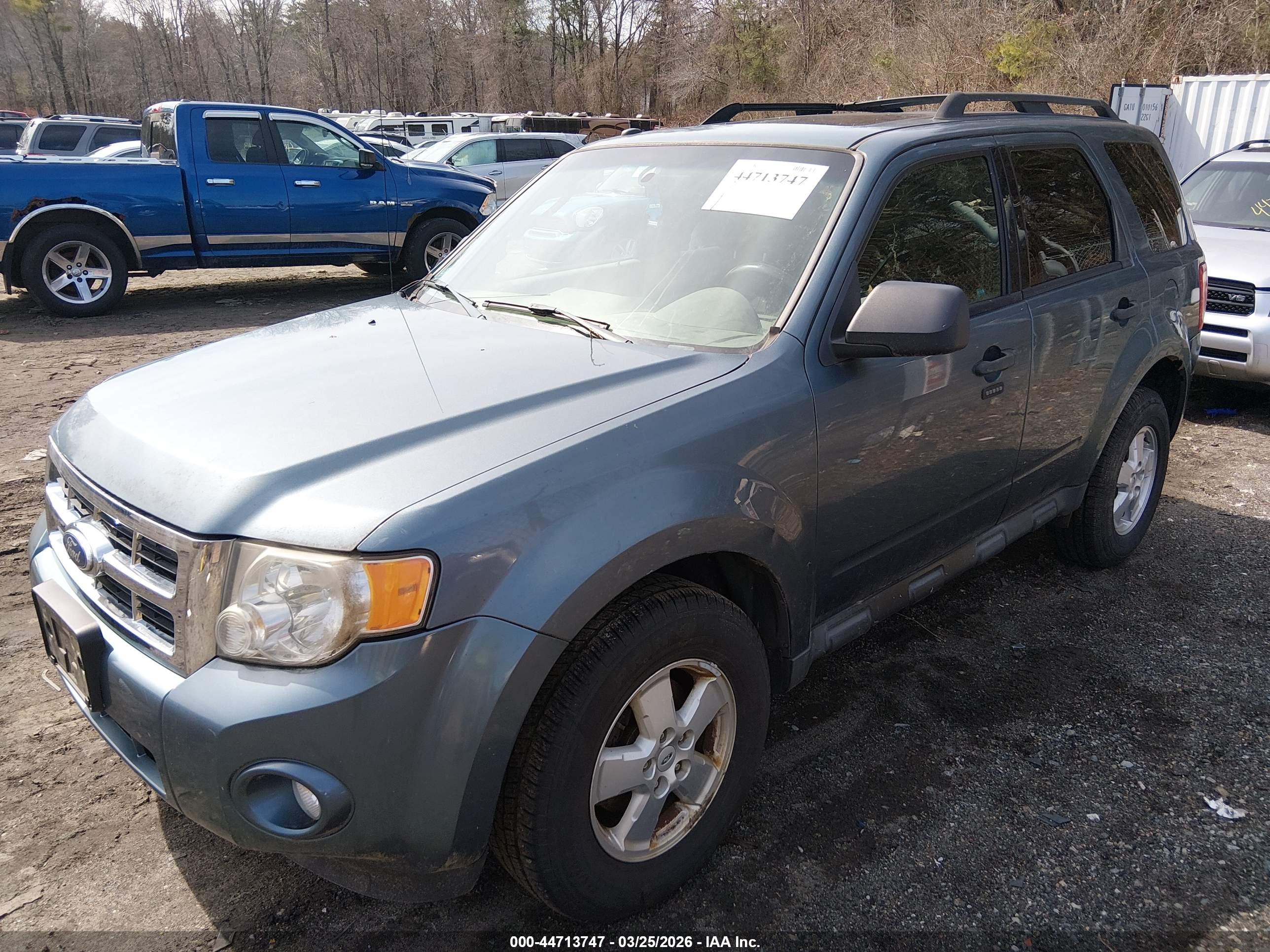 FORD ESCAPE image 2