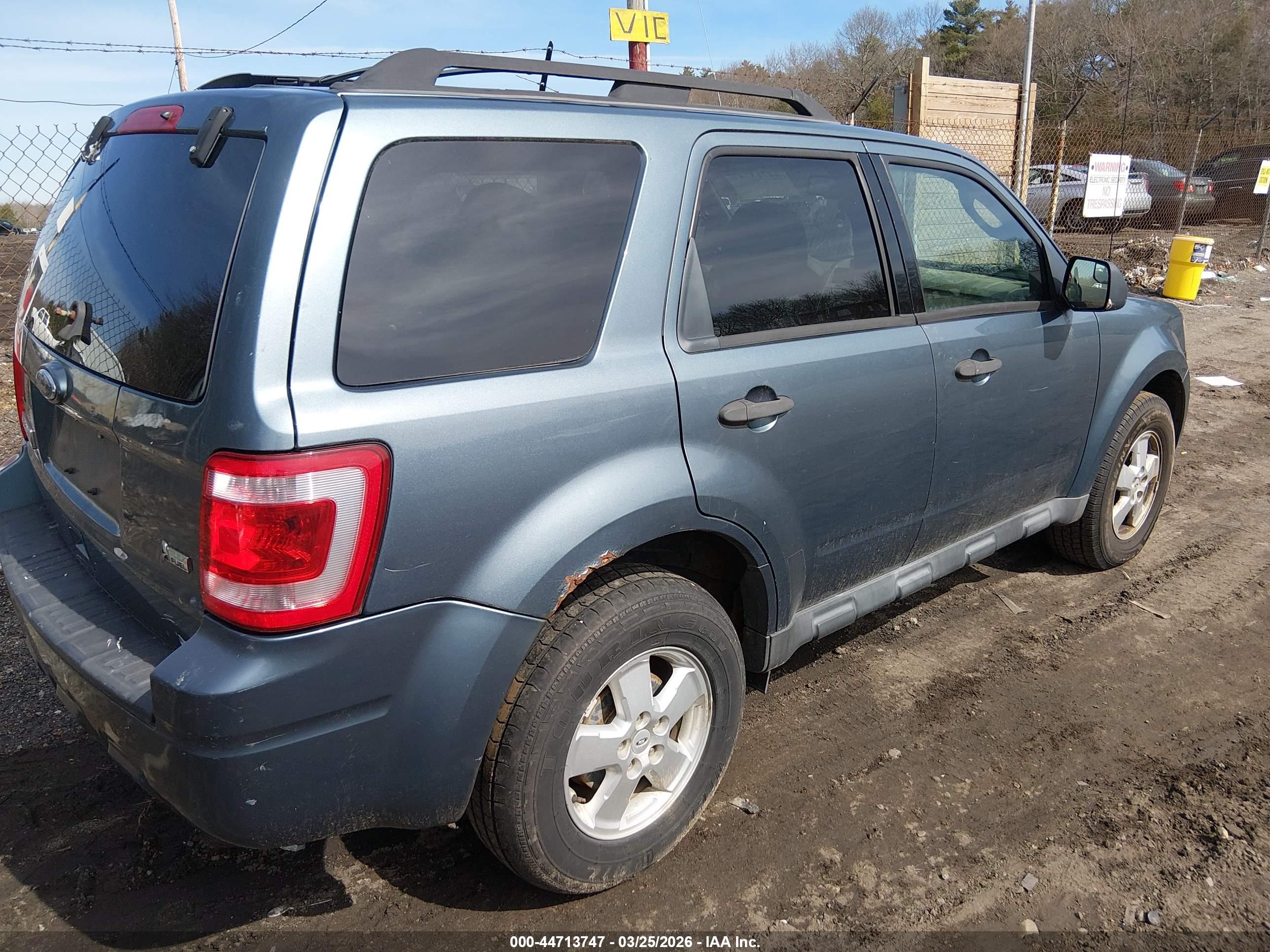 FORD ESCAPE image 4