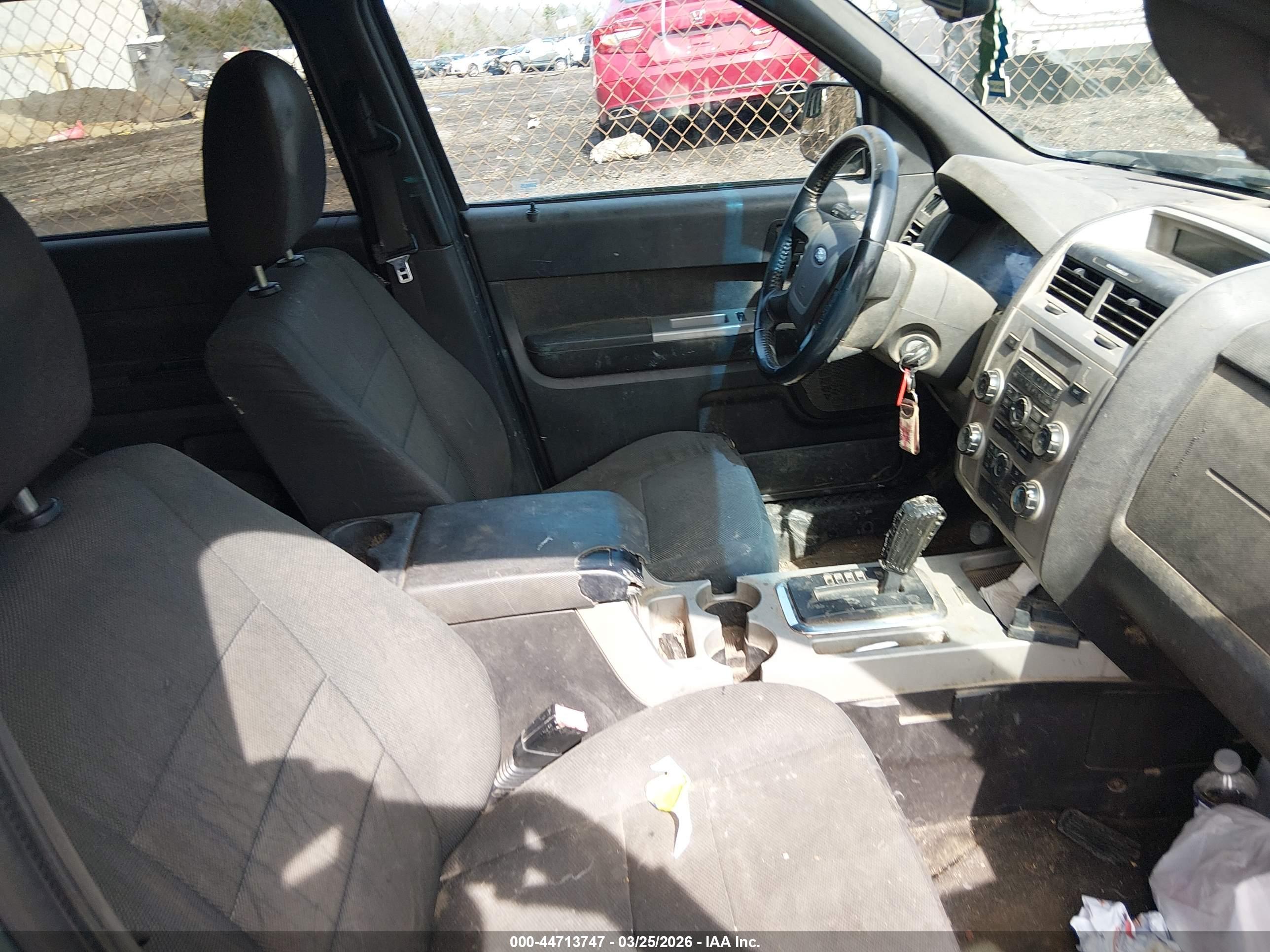 FORD ESCAPE image 5