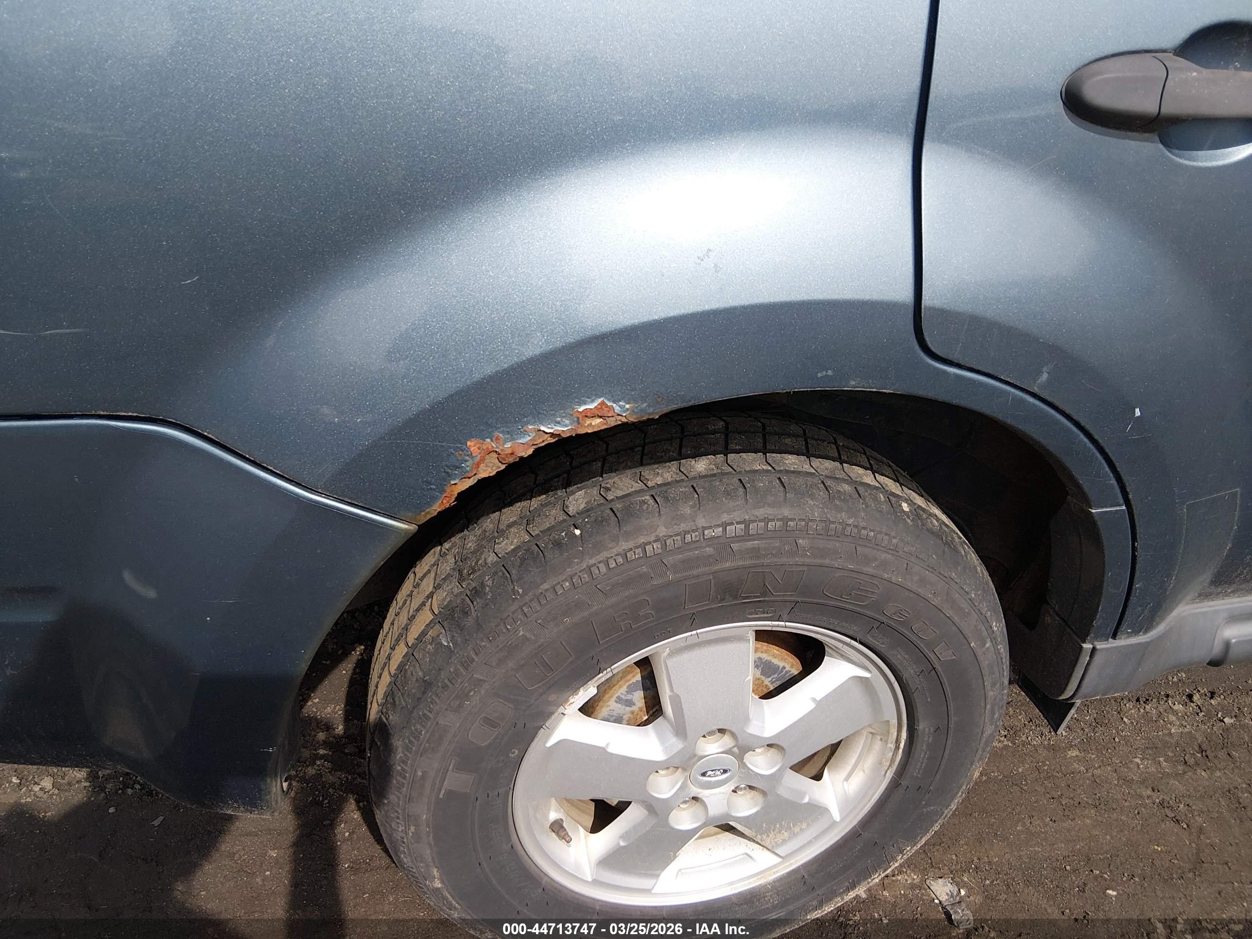 FORD ESCAPE image 6