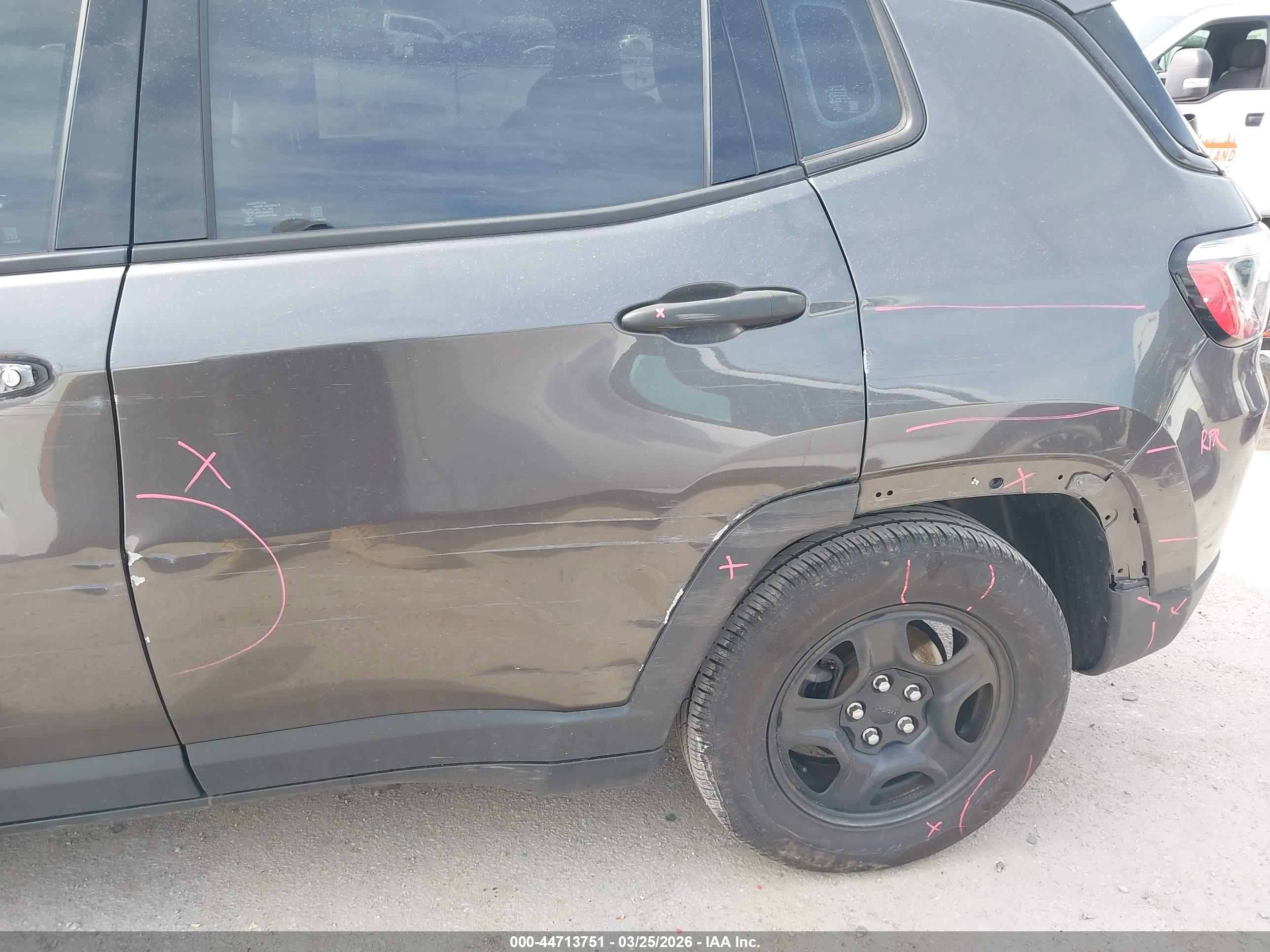 JEEP COMPASS image 6