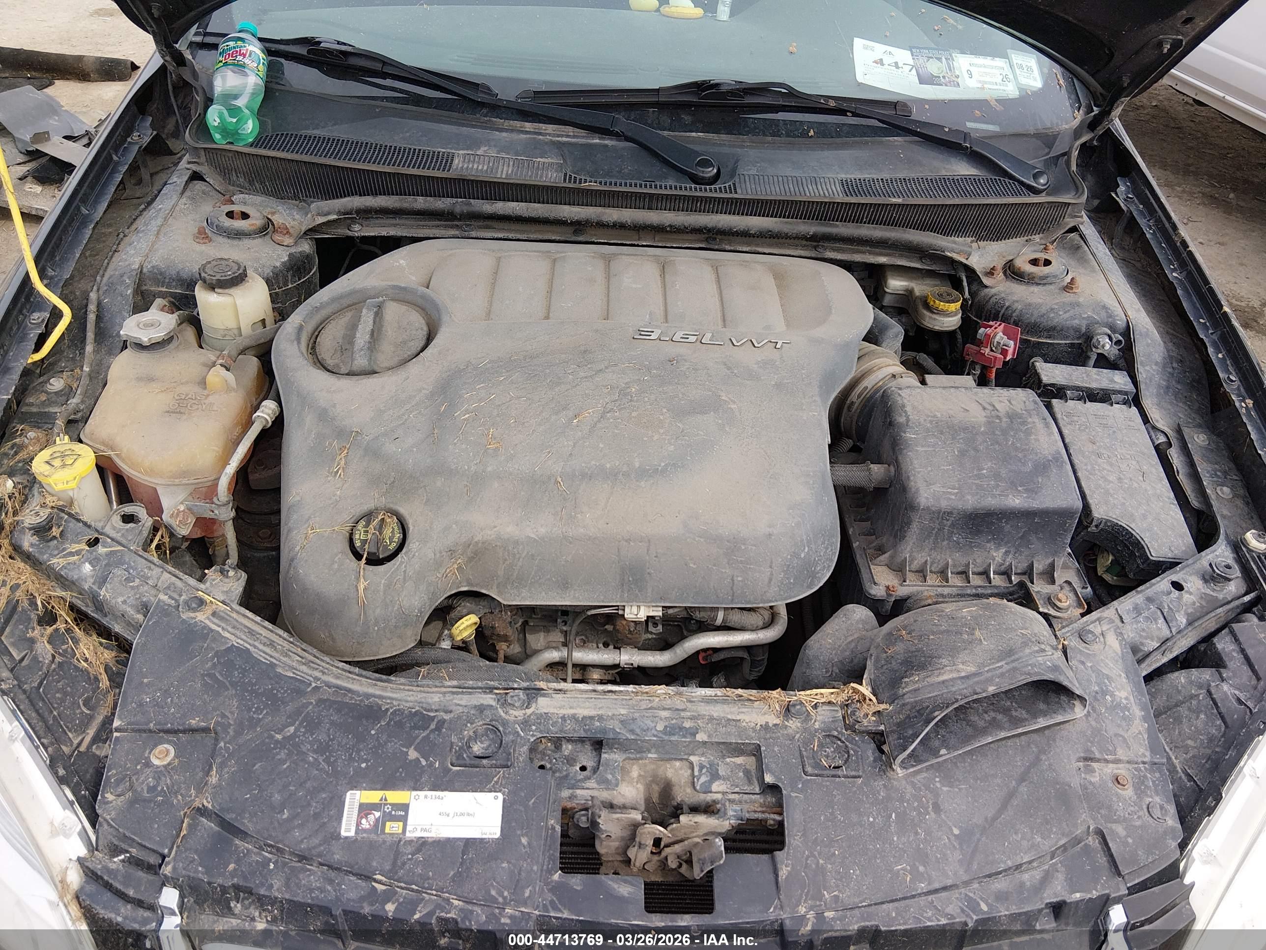 CHRYSLER 200 image 10