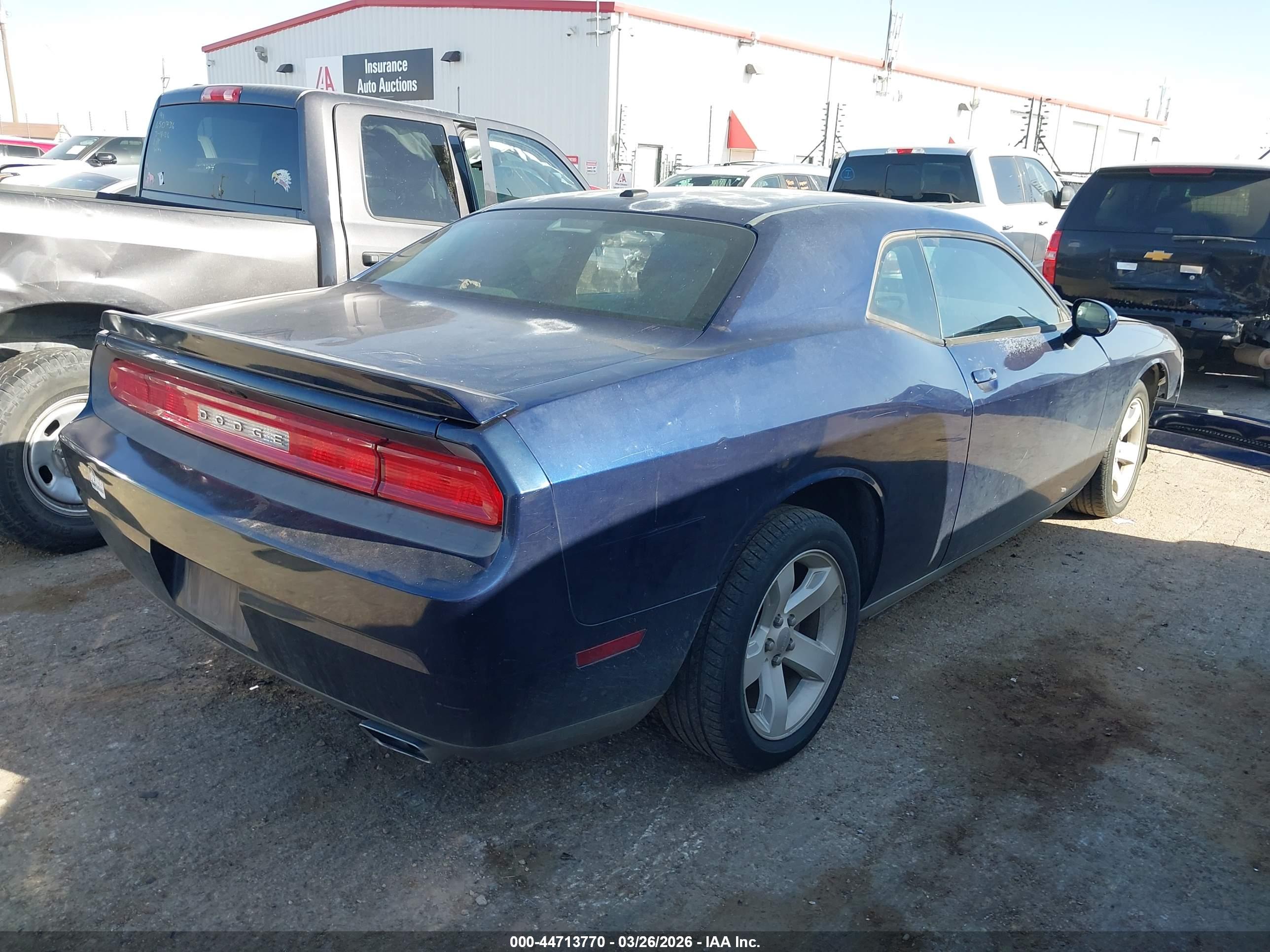 DODGE CHALLENGER image 4