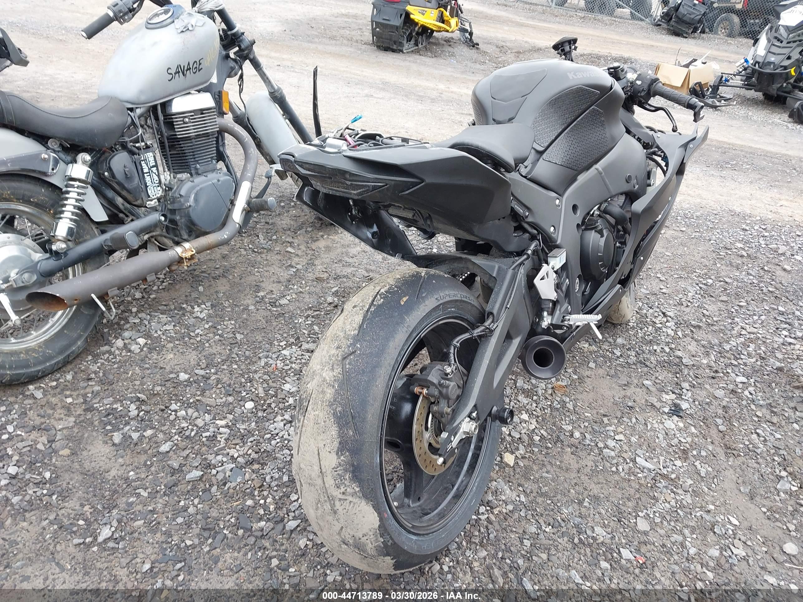 KAWASAKI ZX1002 image 4