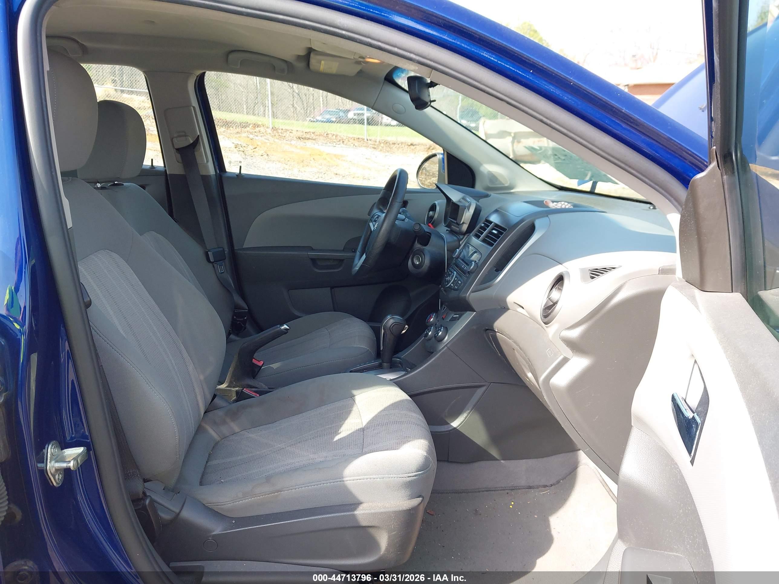 CHEVROLET SONIC image 5