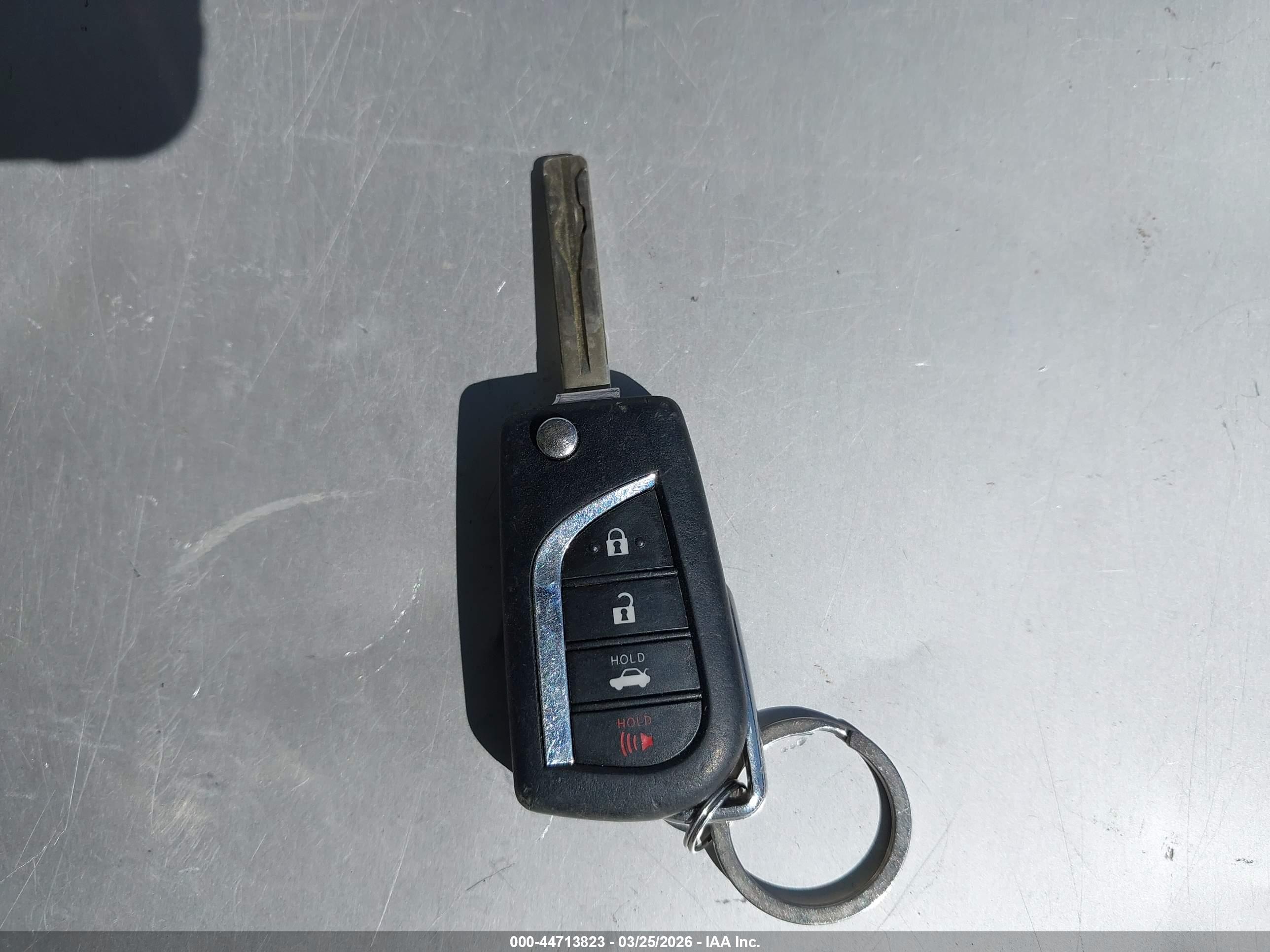 TOYOTA CAMRY image 11