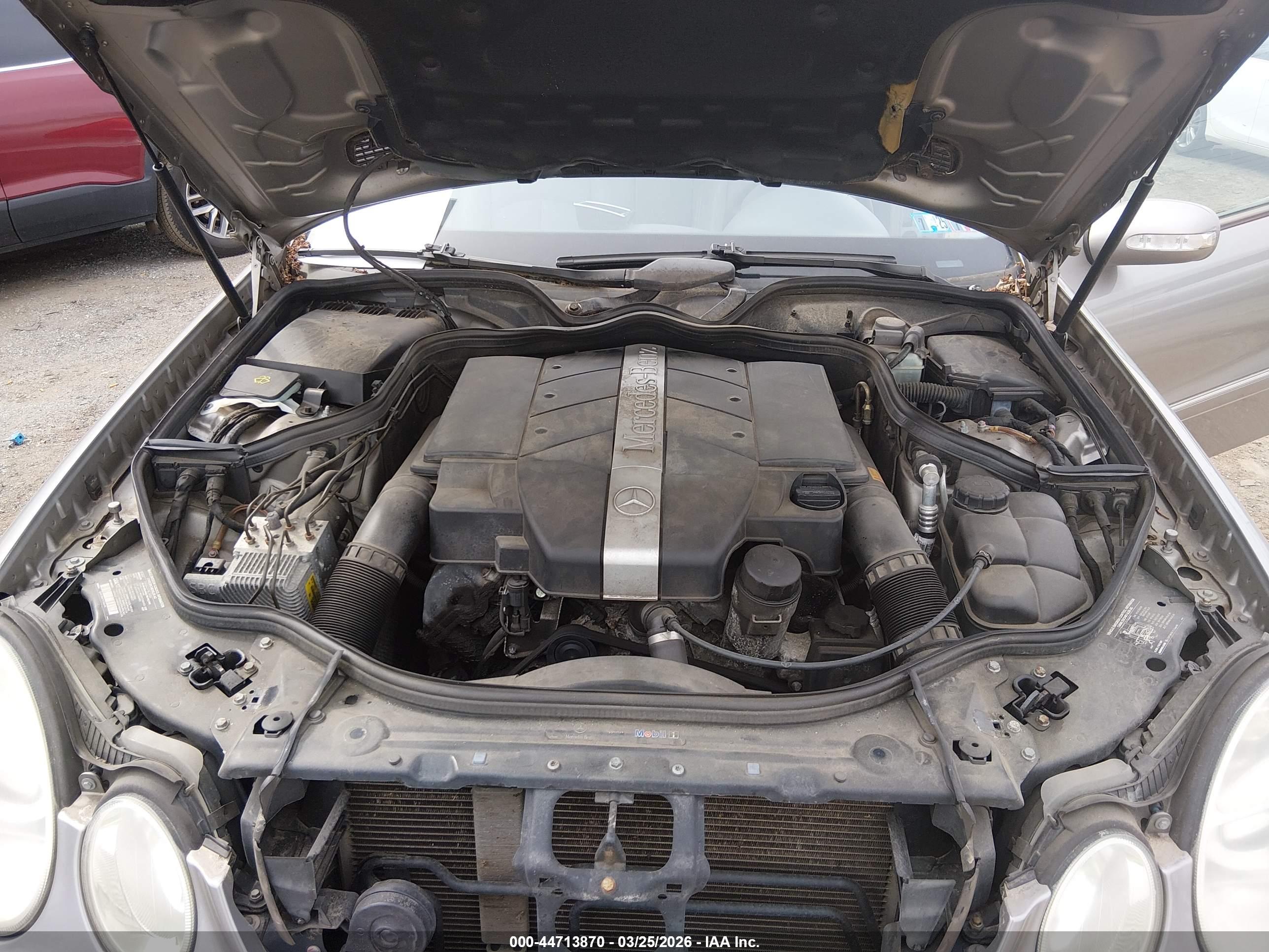 MERCEDES-BENZ E image 10