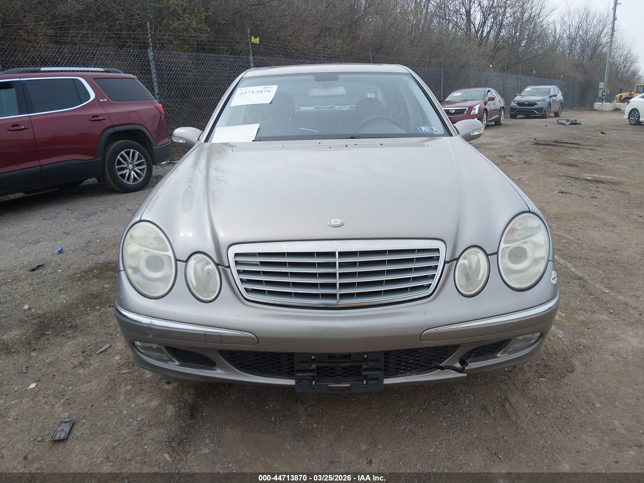 MERCEDES-BENZ E image 6