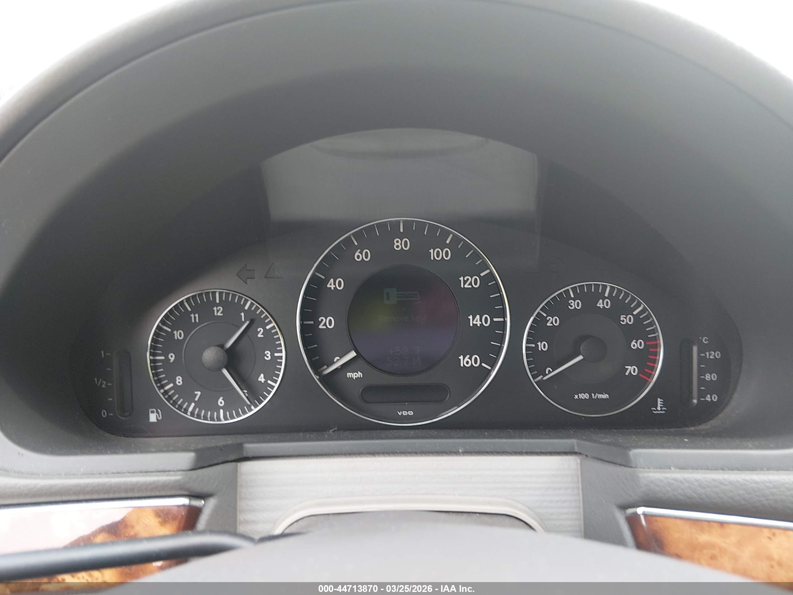 MERCEDES-BENZ E image 7