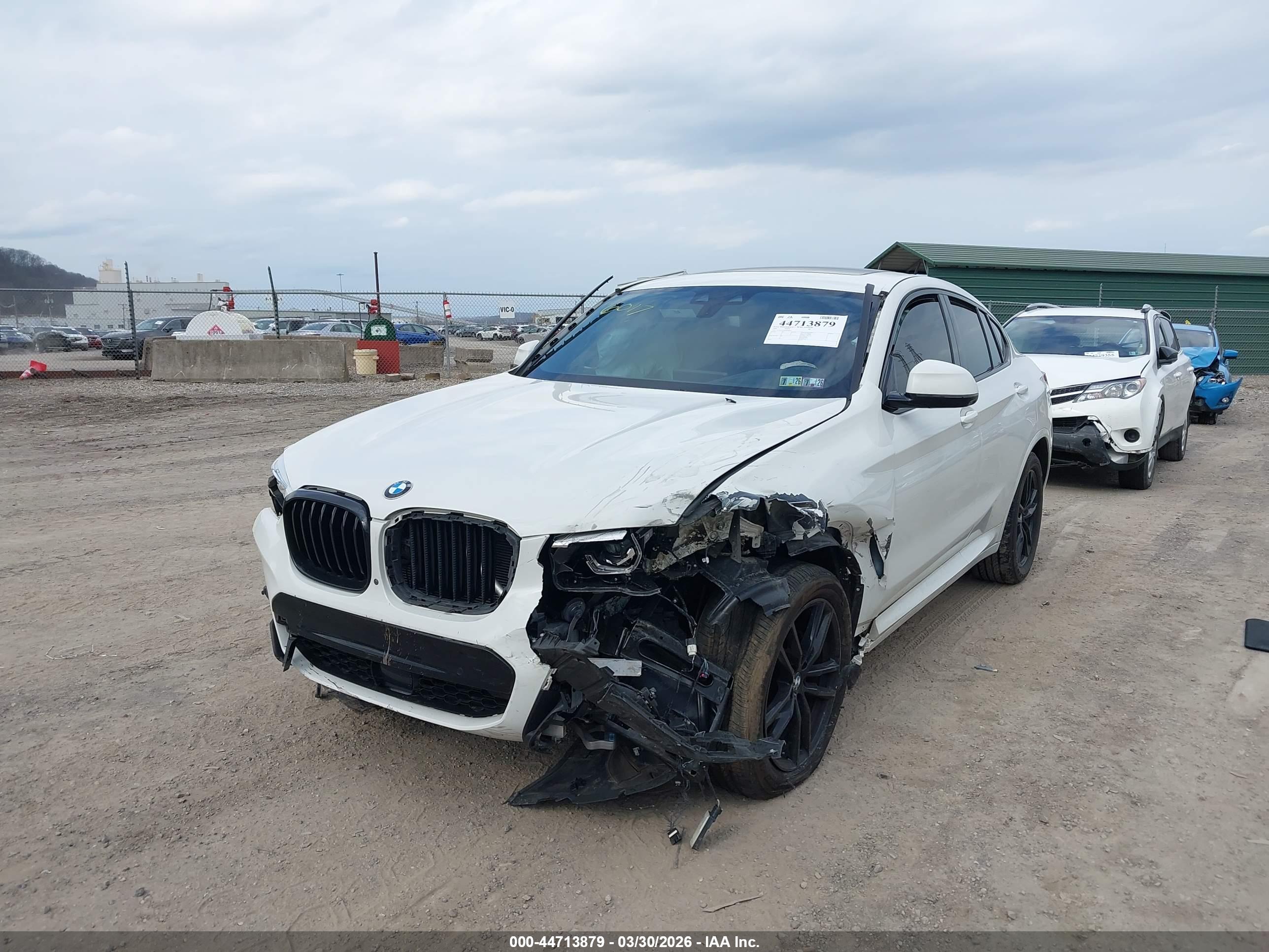 BMW X4 image 2