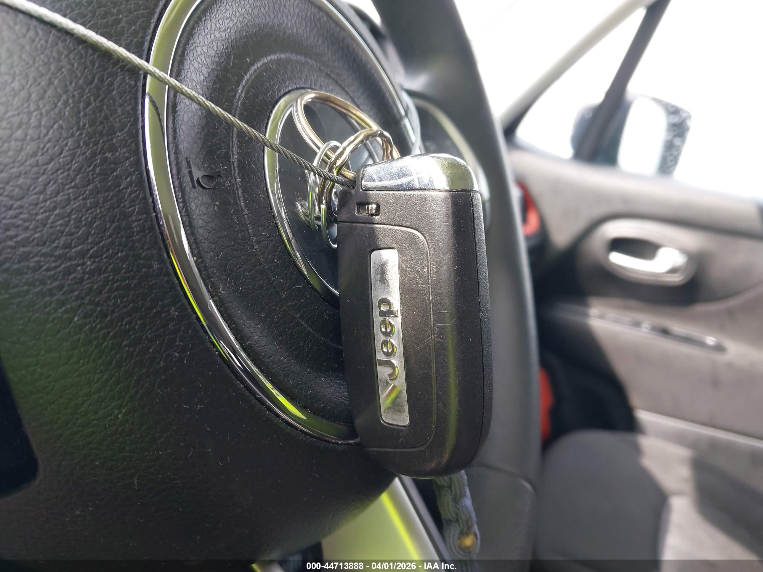 JEEP RENEGADE image 11