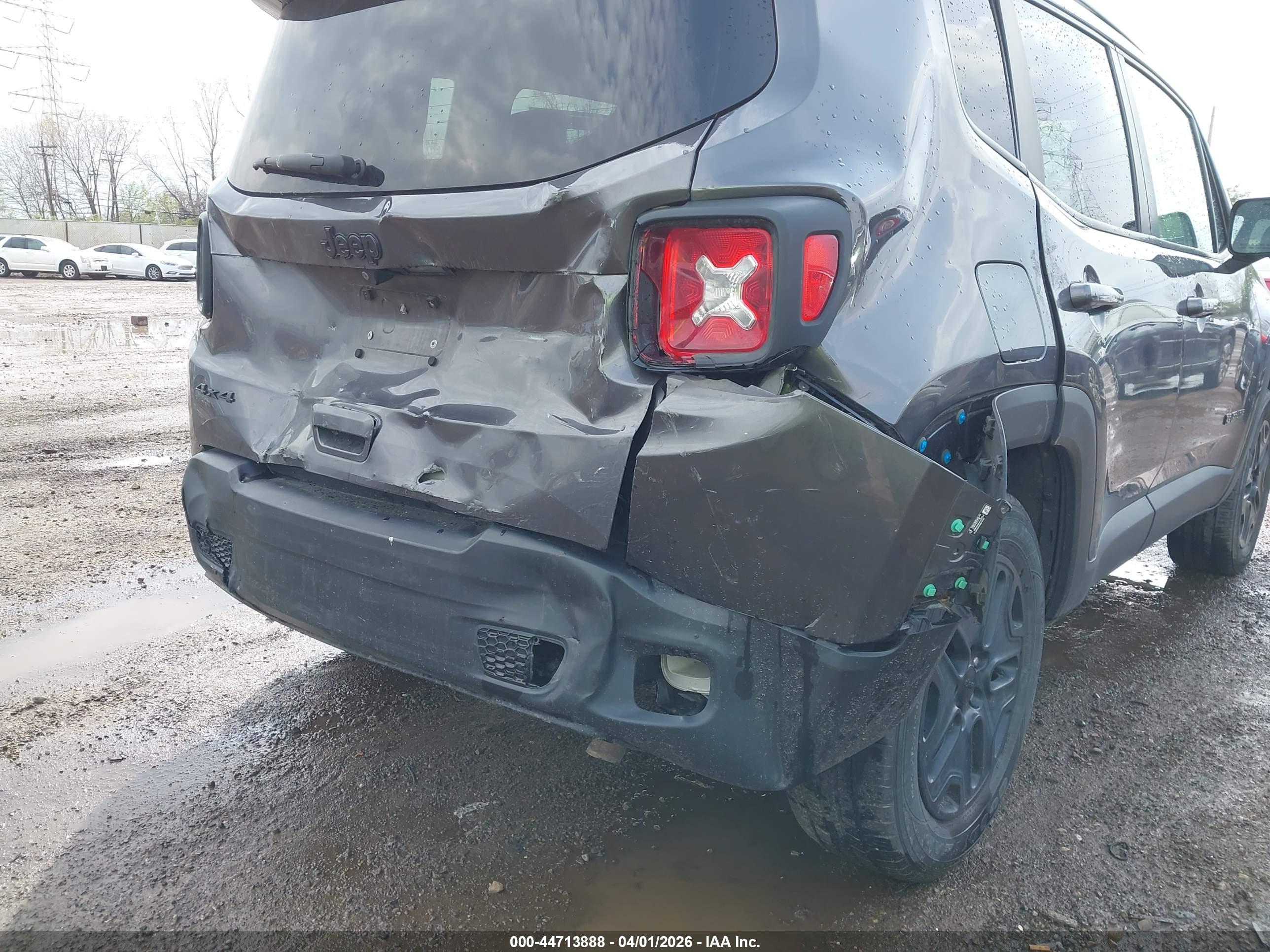 JEEP RENEGADE image 6