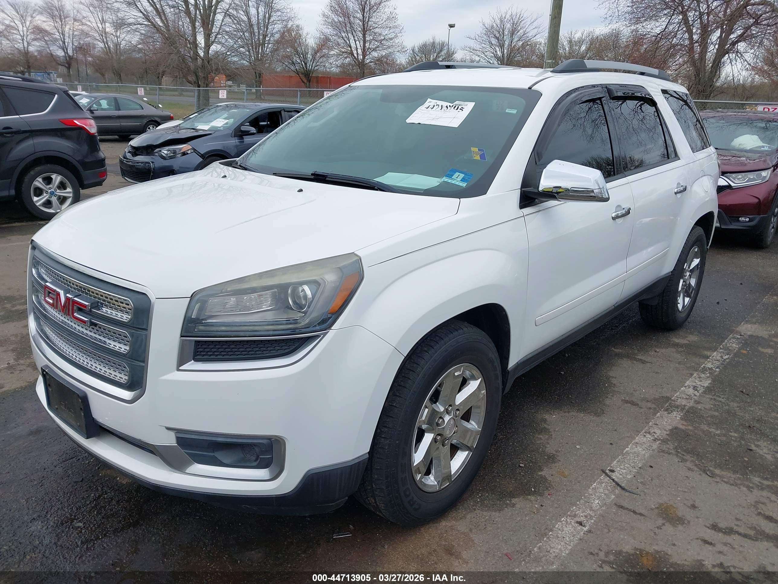 GMC ACADIA image 2