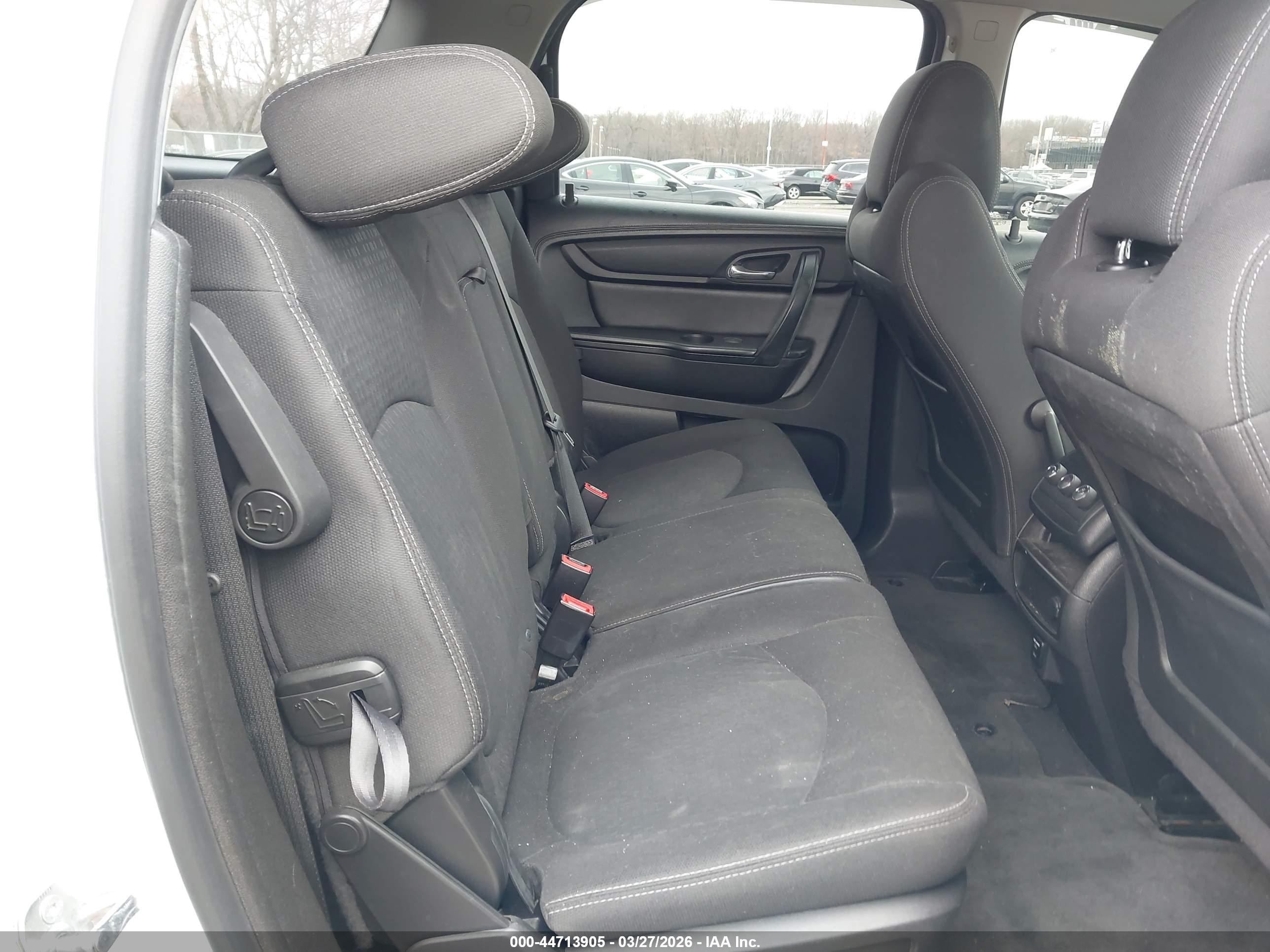 GMC ACADIA image 8