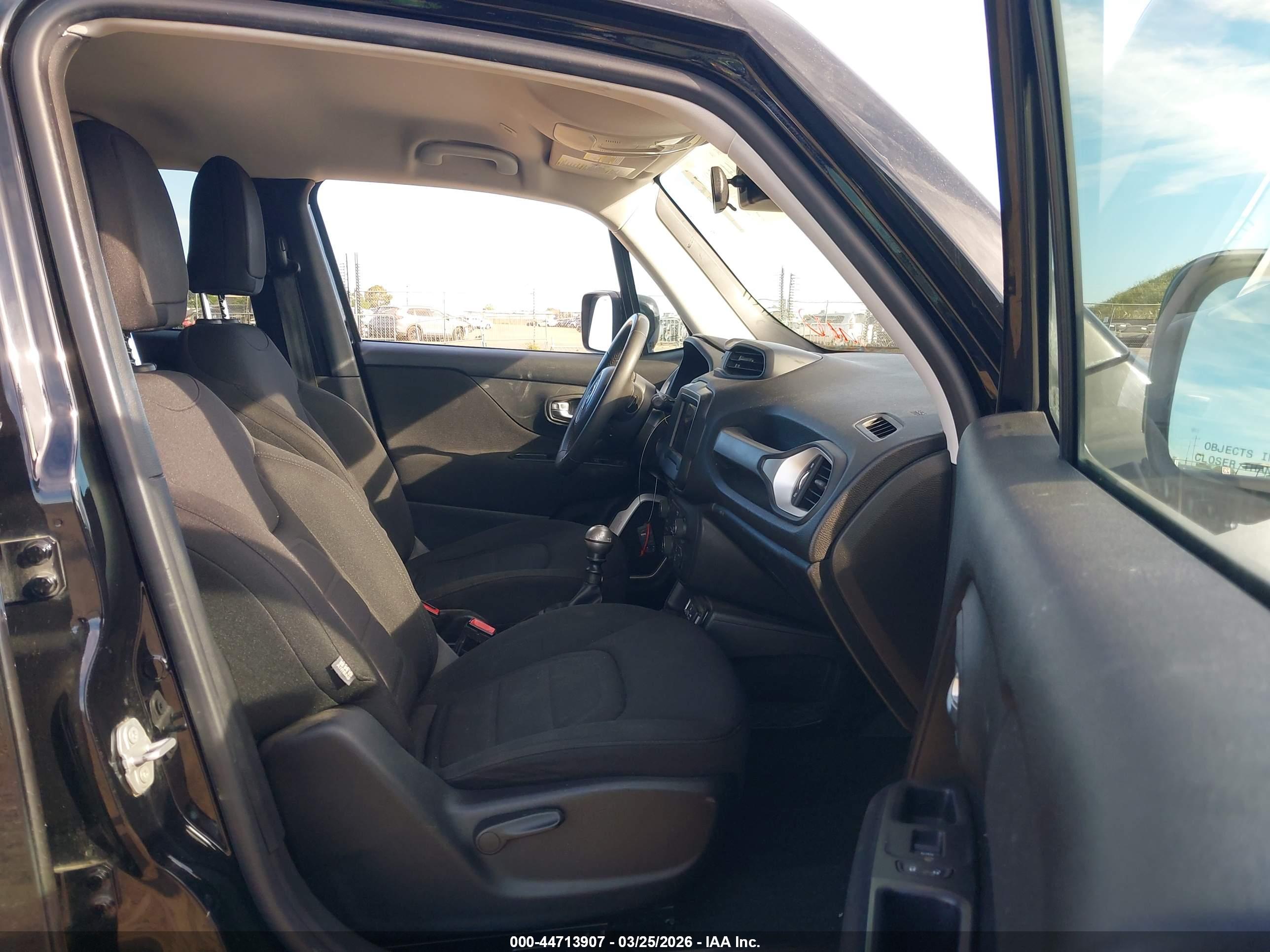 JEEP RENEGADE image 5