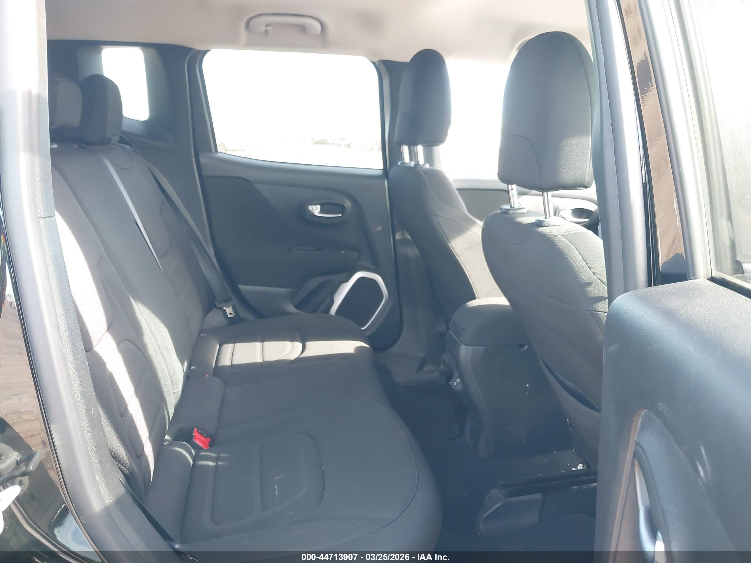 JEEP RENEGADE image 8