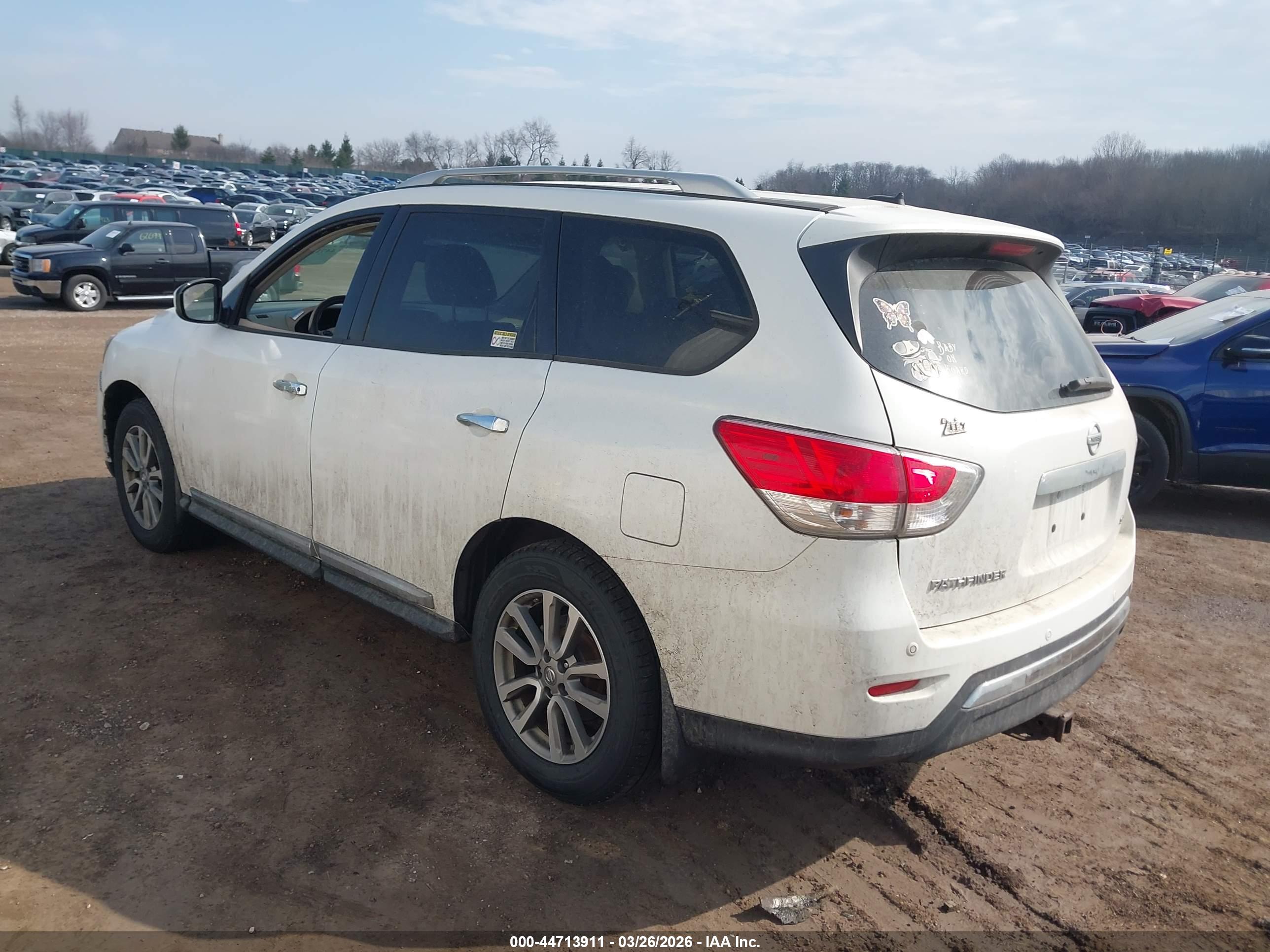 NISSAN PATHFINDER image 3