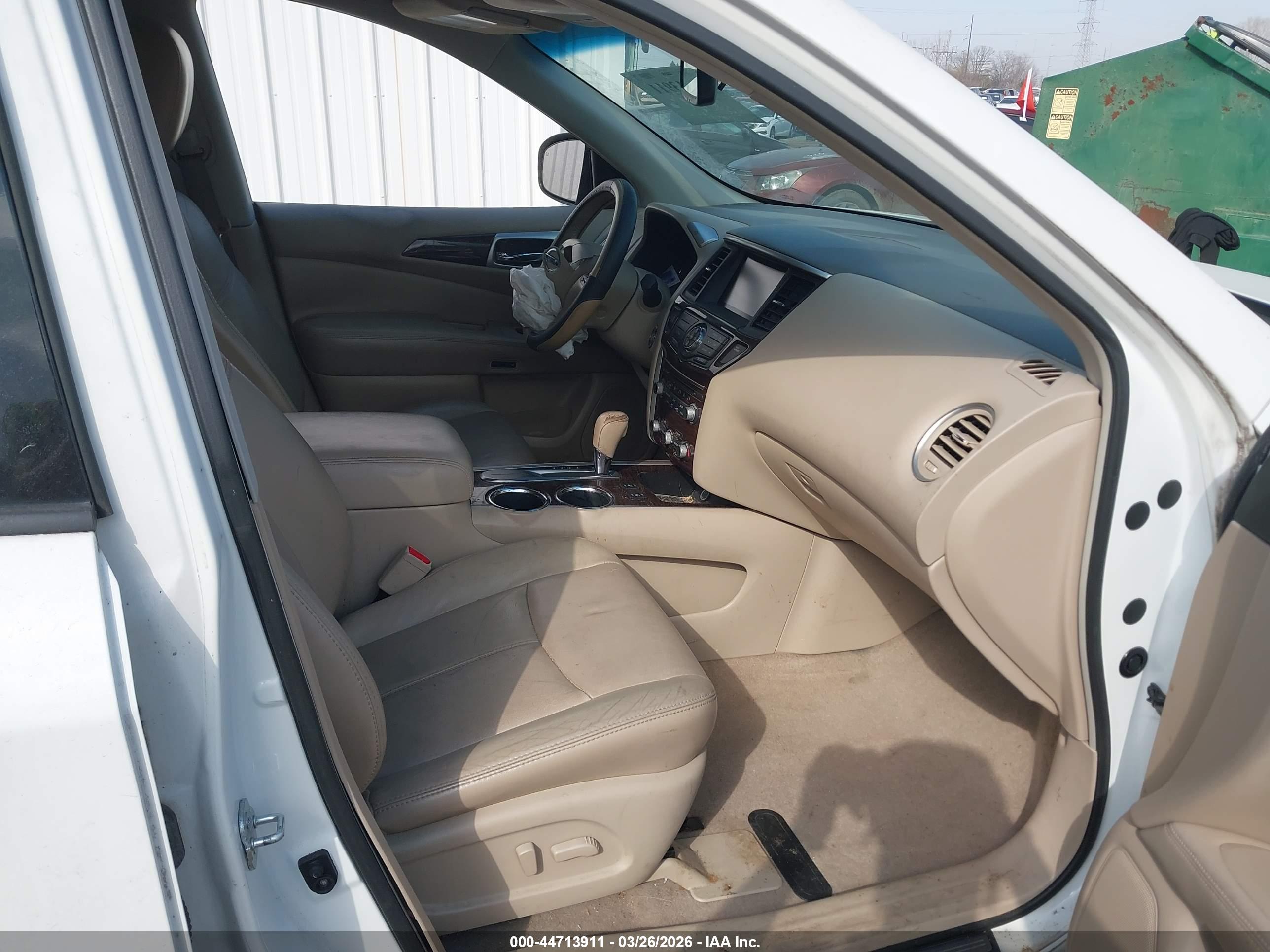 NISSAN PATHFINDER image 5