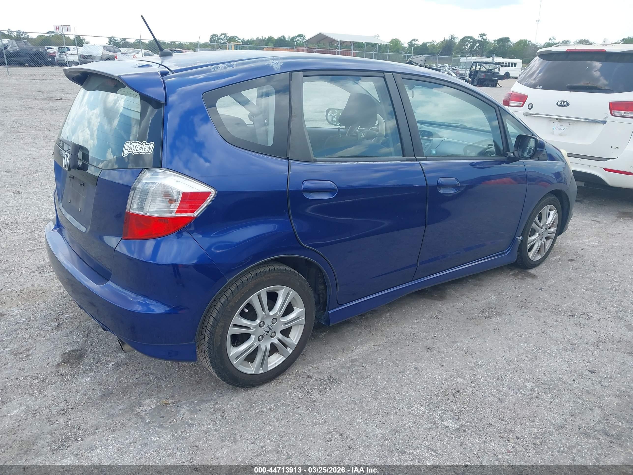 HONDA FIT image 4